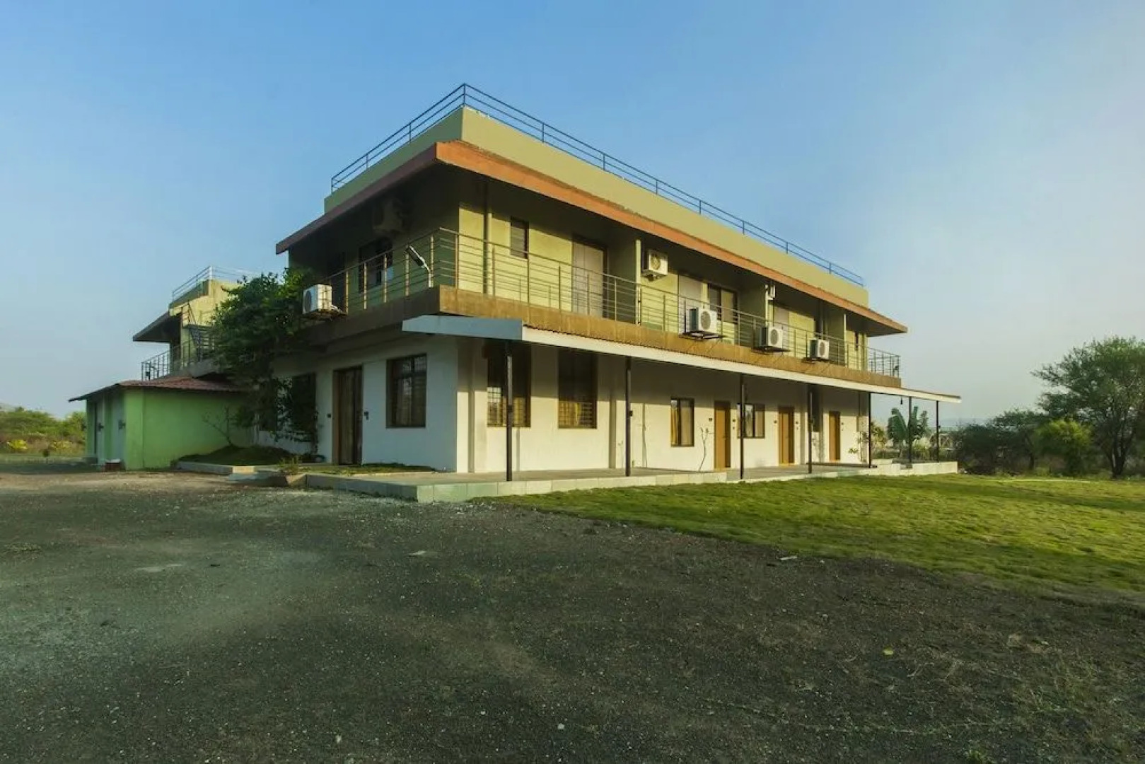 OYO Home 23559 Farmhouse Cottages