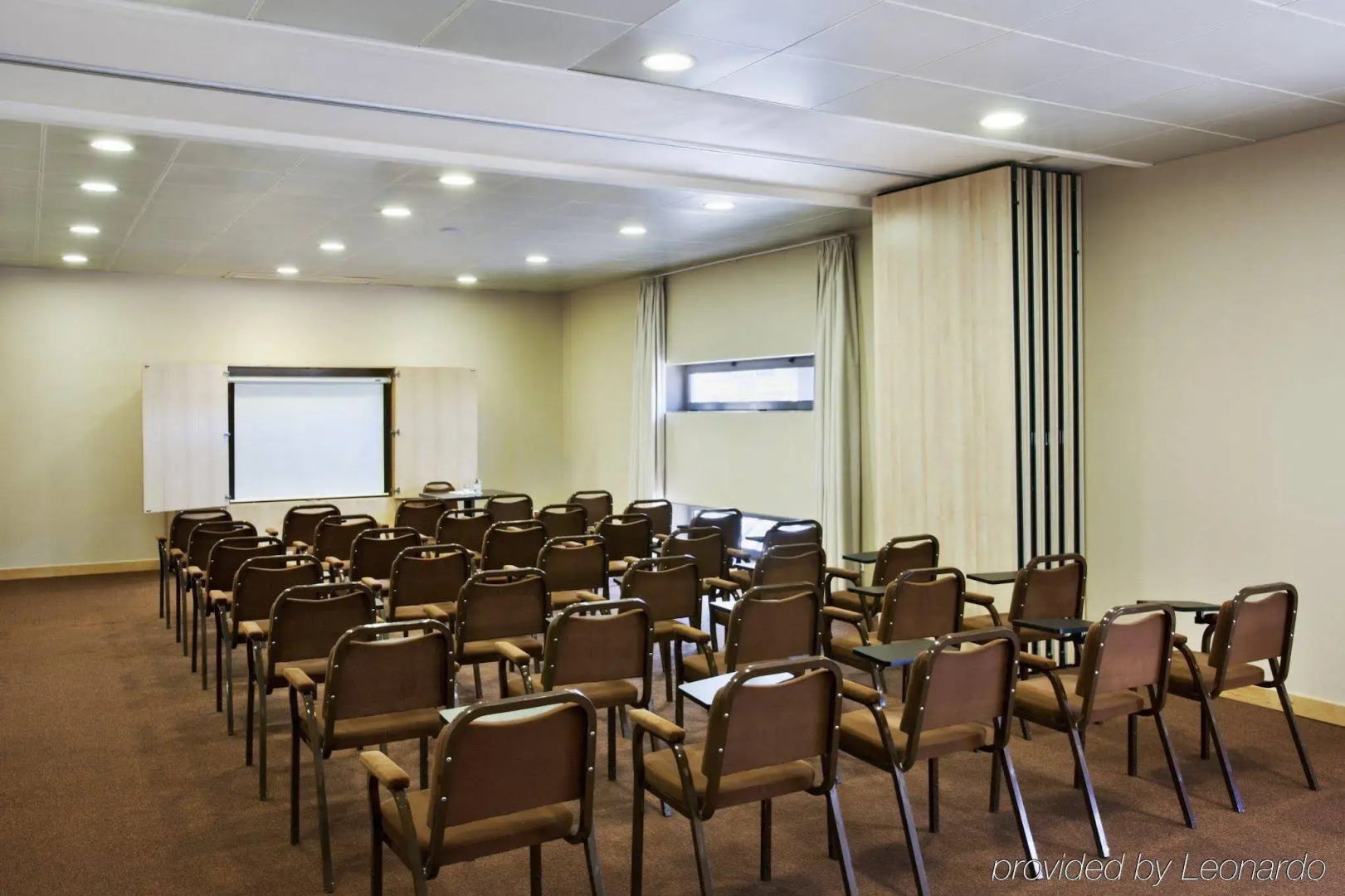 Holiday Inn Express Lisbon - Oeiras by IHG