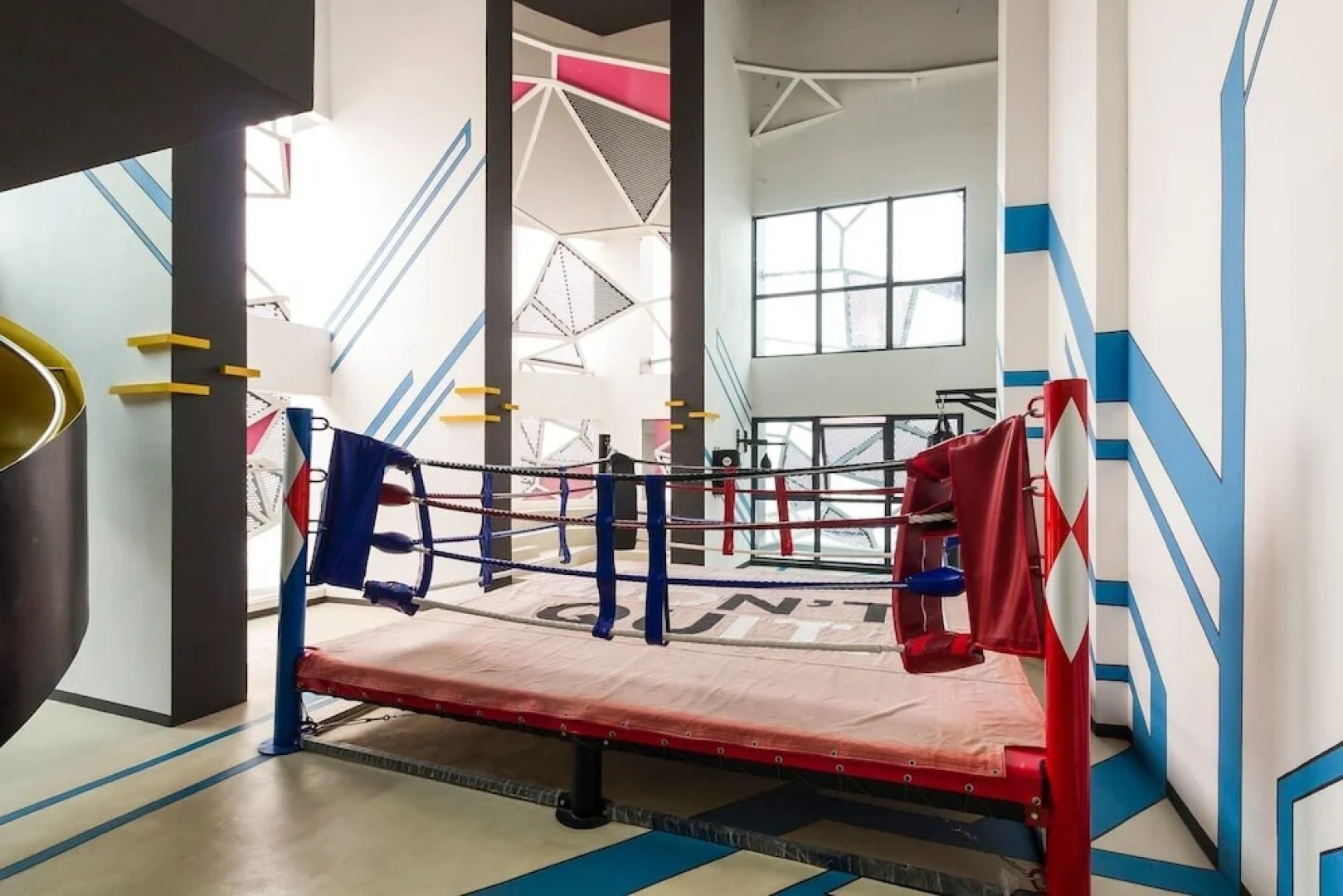 Modern 2Br Arte Suite By Guestready