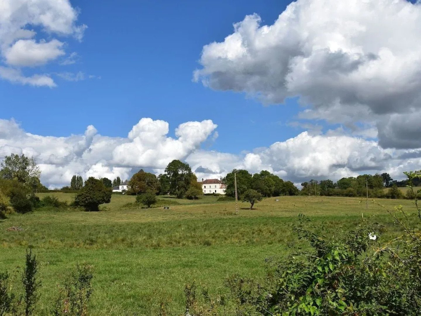 Cozy Mansion in Montreuil-la-cambe With Garden