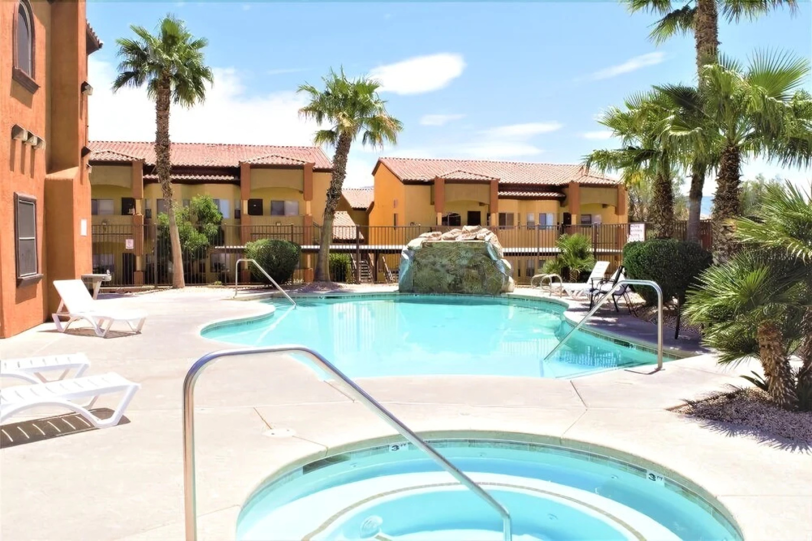 2 Bedroom Condo in Mesquite #215