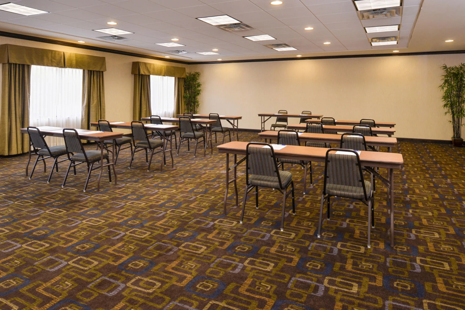 Holiday Inn Express & Suites Bridgeport by IHG