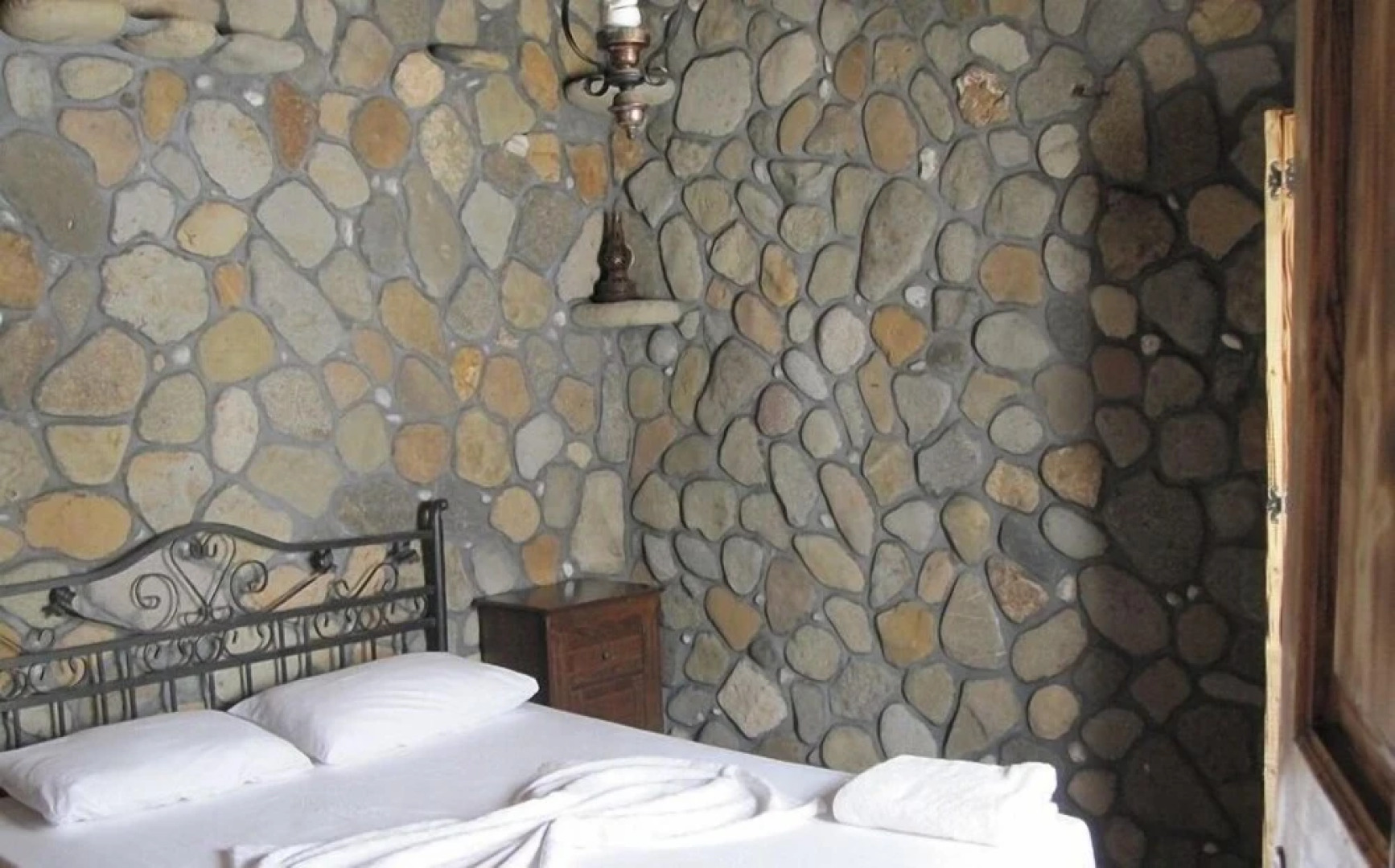 Gokceada Uysallar Köy Evi