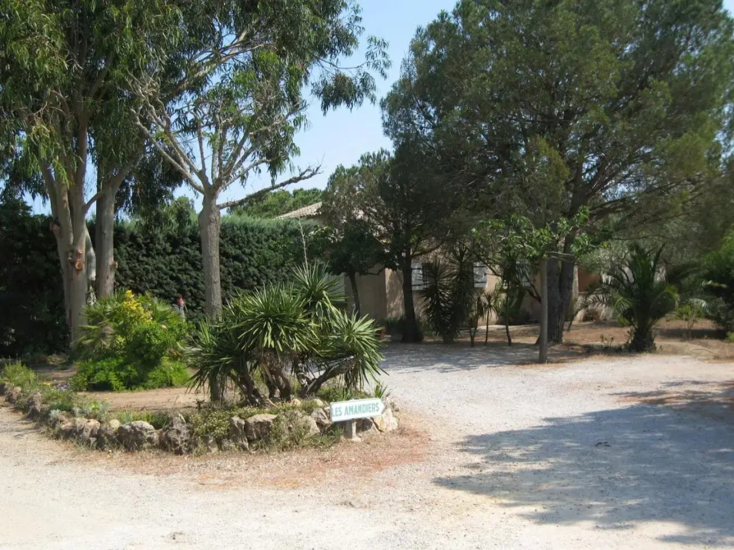 Les Amandiers
