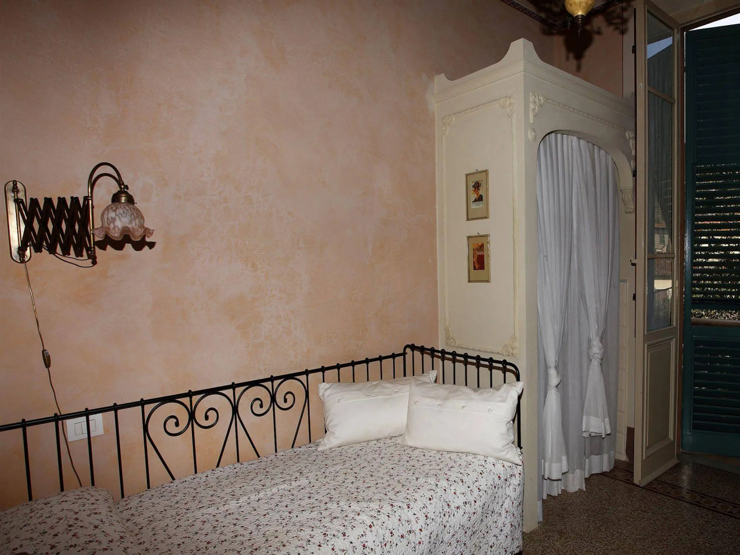 Marta Guest House