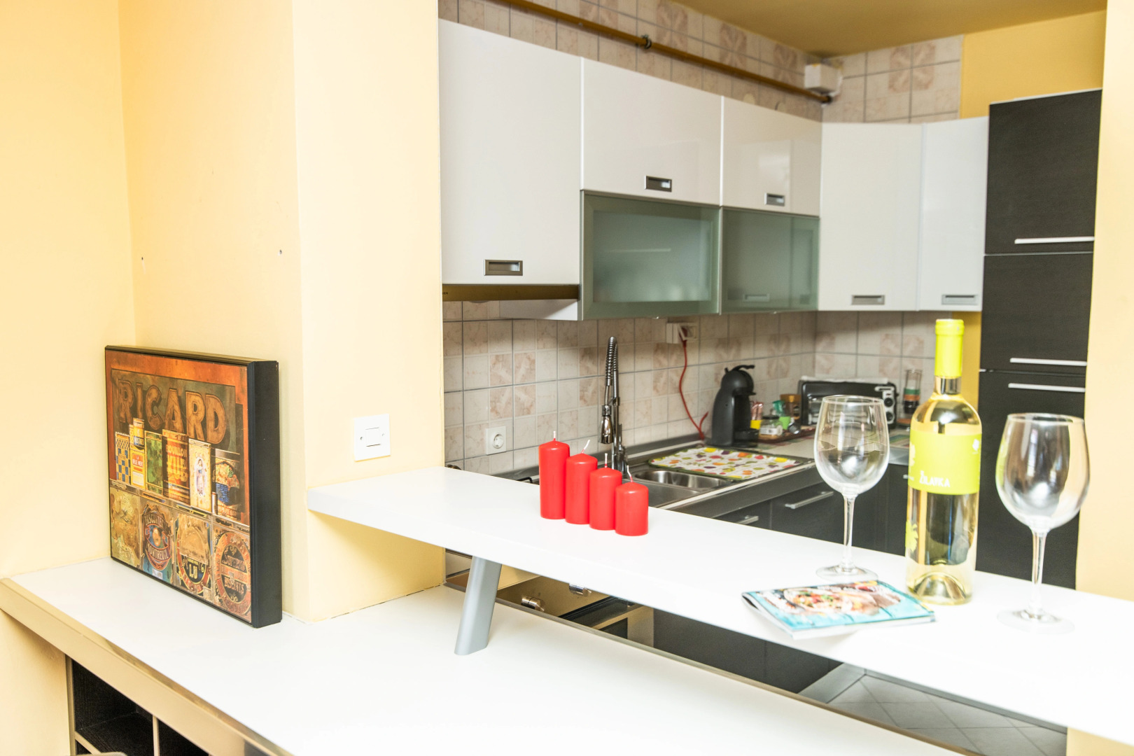 Spacious design loft in beautiful neighborhood