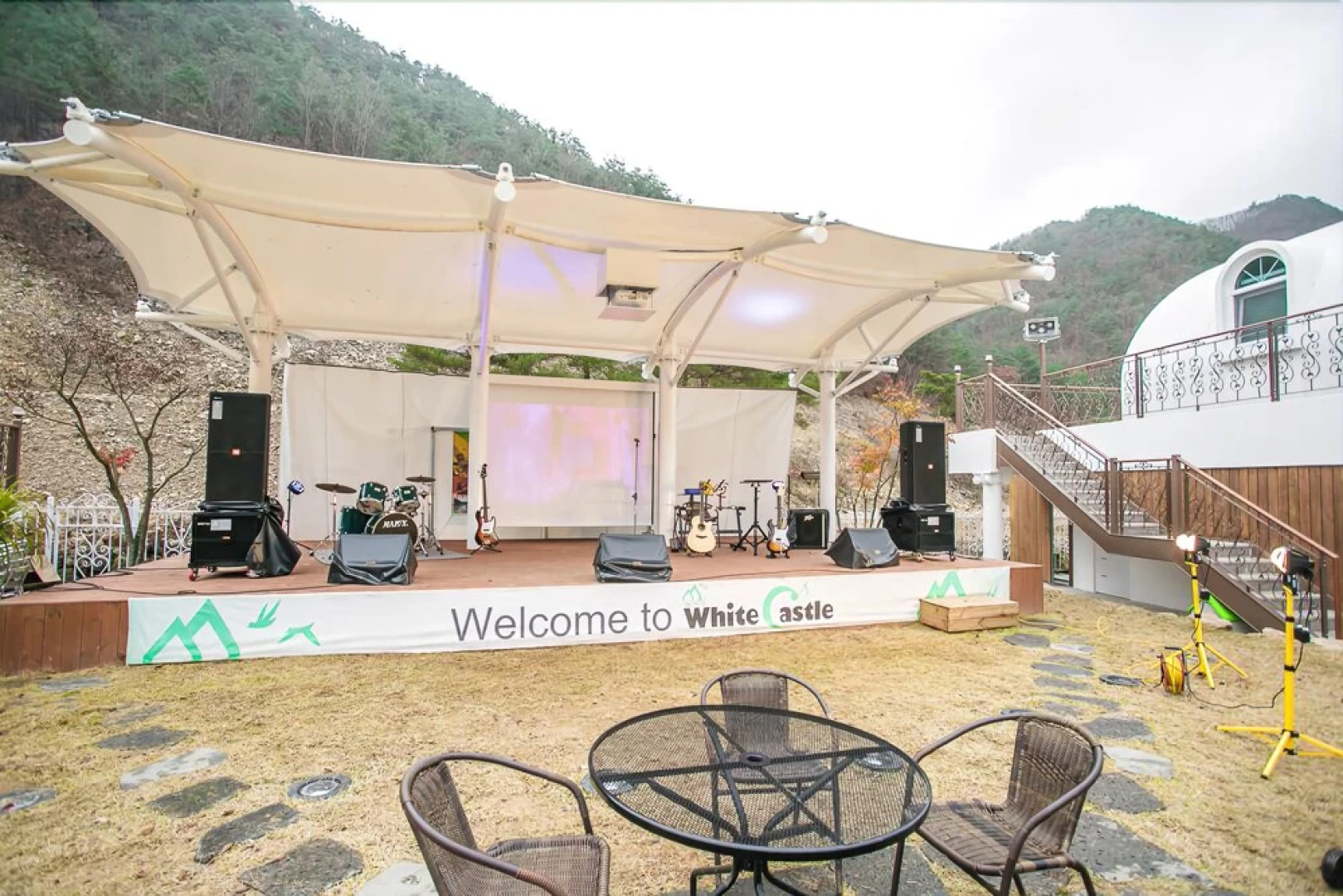 Geumsan Forest White Castle Pension