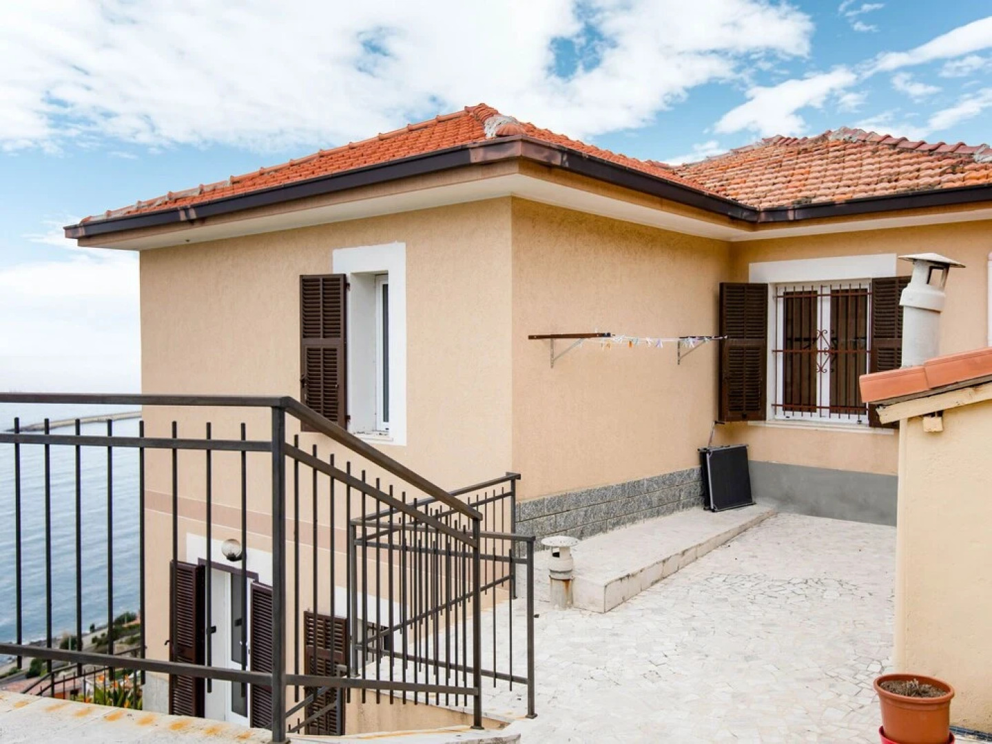 Scenic Holiday Home in Cipressa Near Town Centre