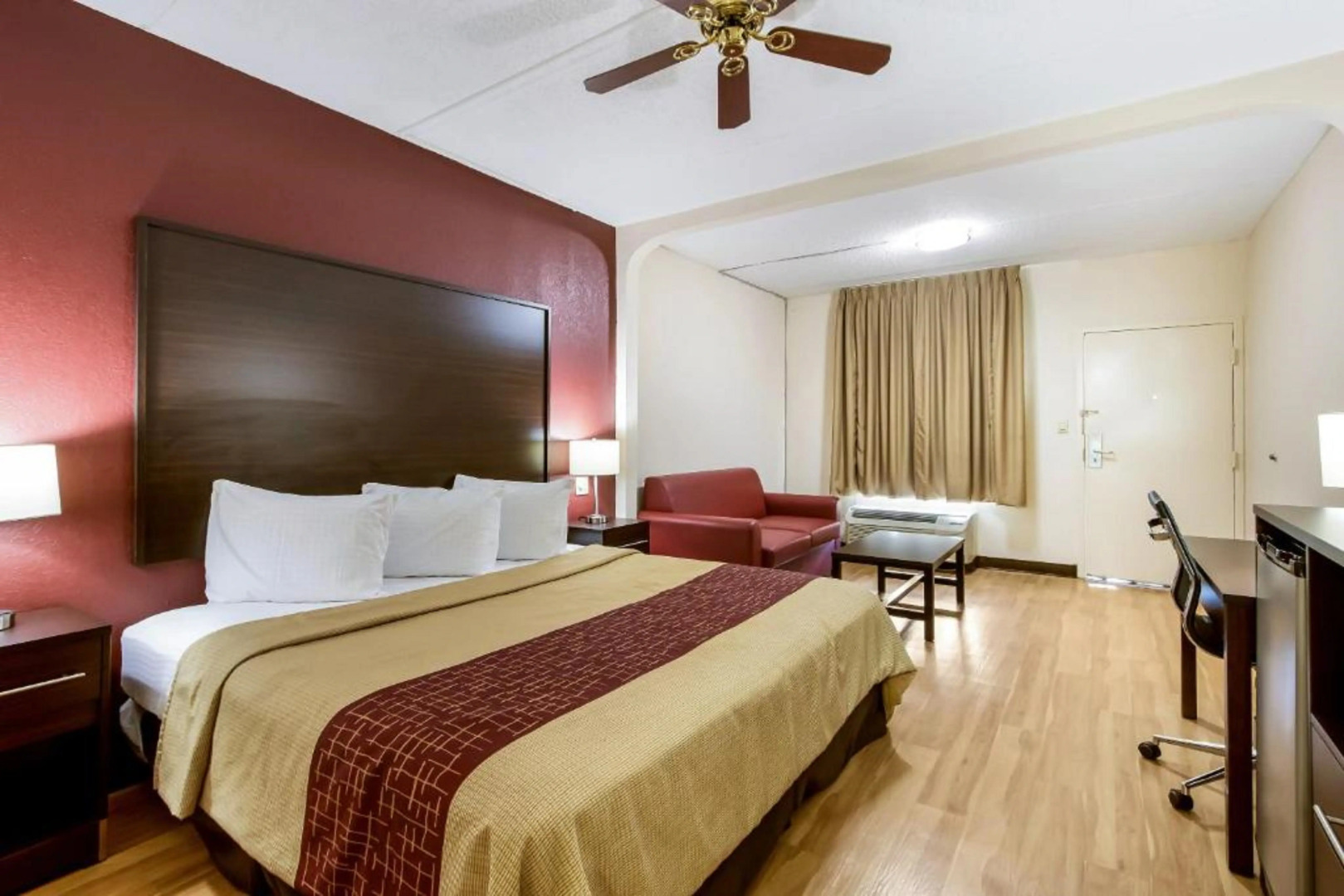 Red Roof Inn & Suites Statesboro - University