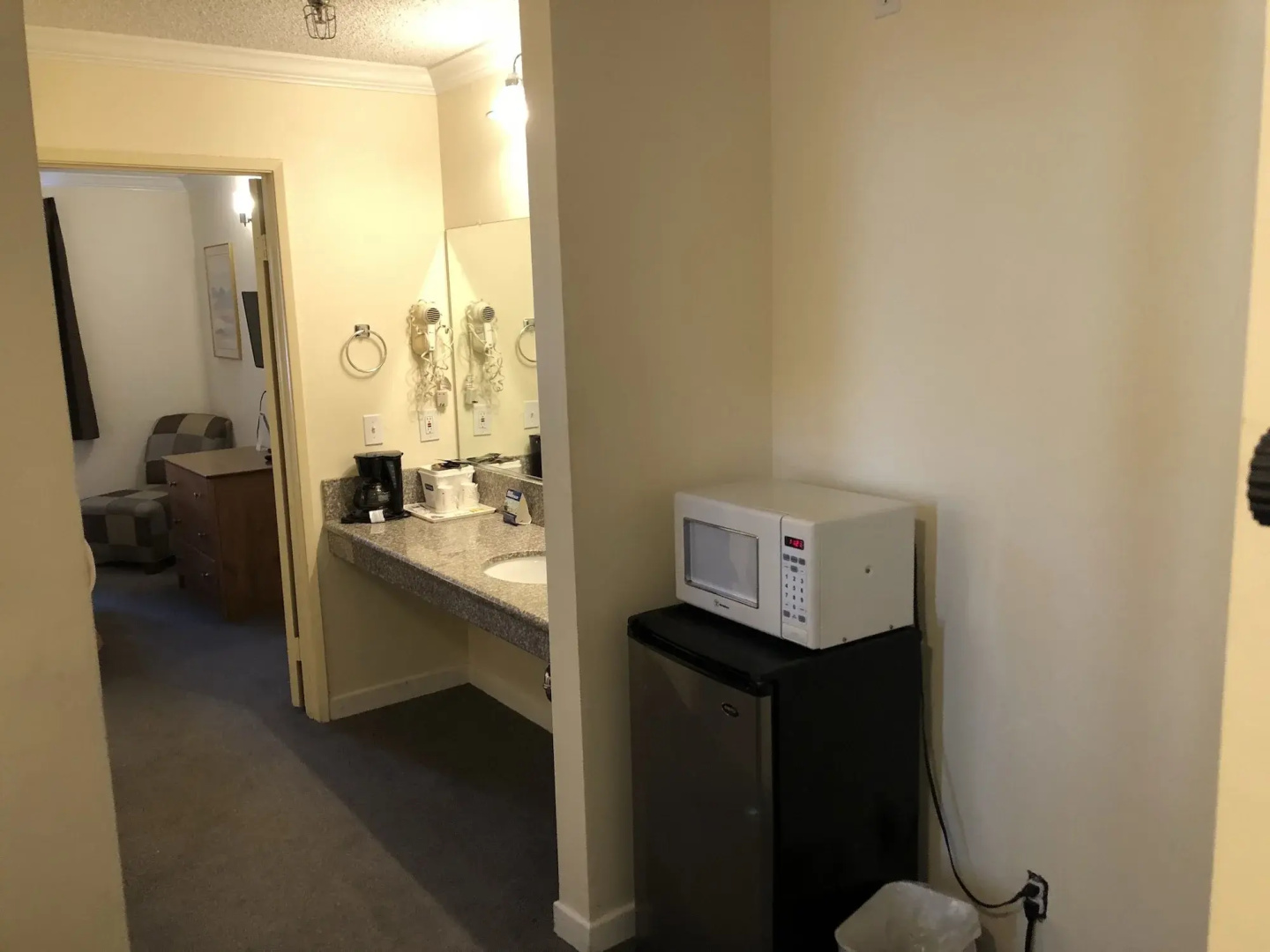 Travelodge by Wyndham Pasadena Central