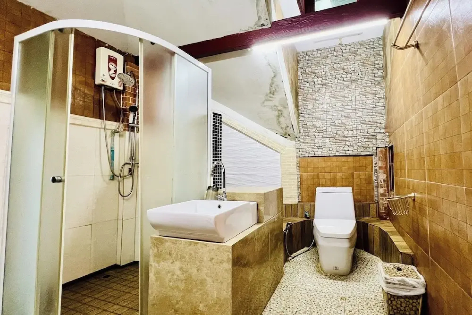 The Cascade - Mae Taeng Waterfall Bungalows