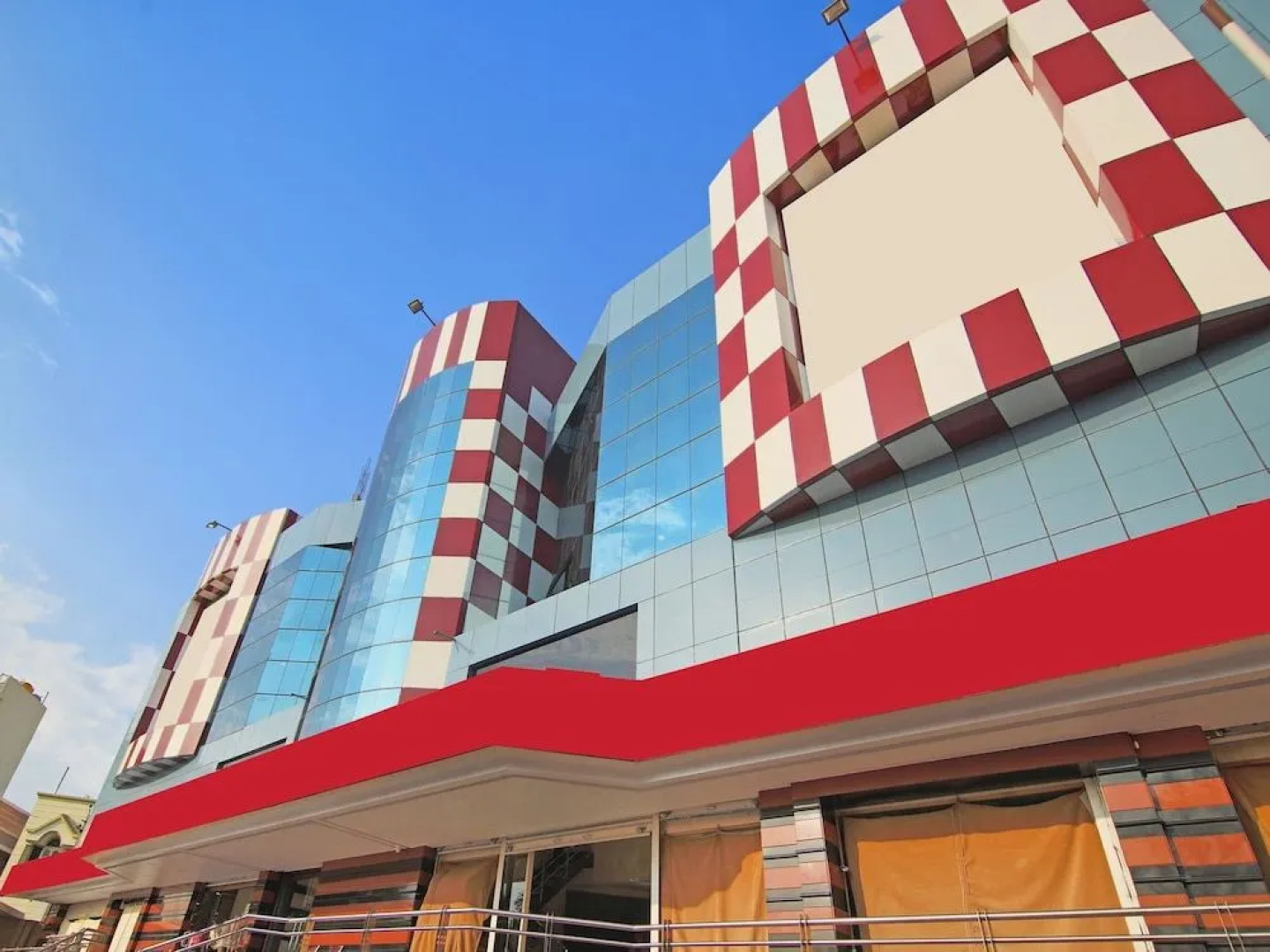 Oyo 30562 Ni Ambaari Elite