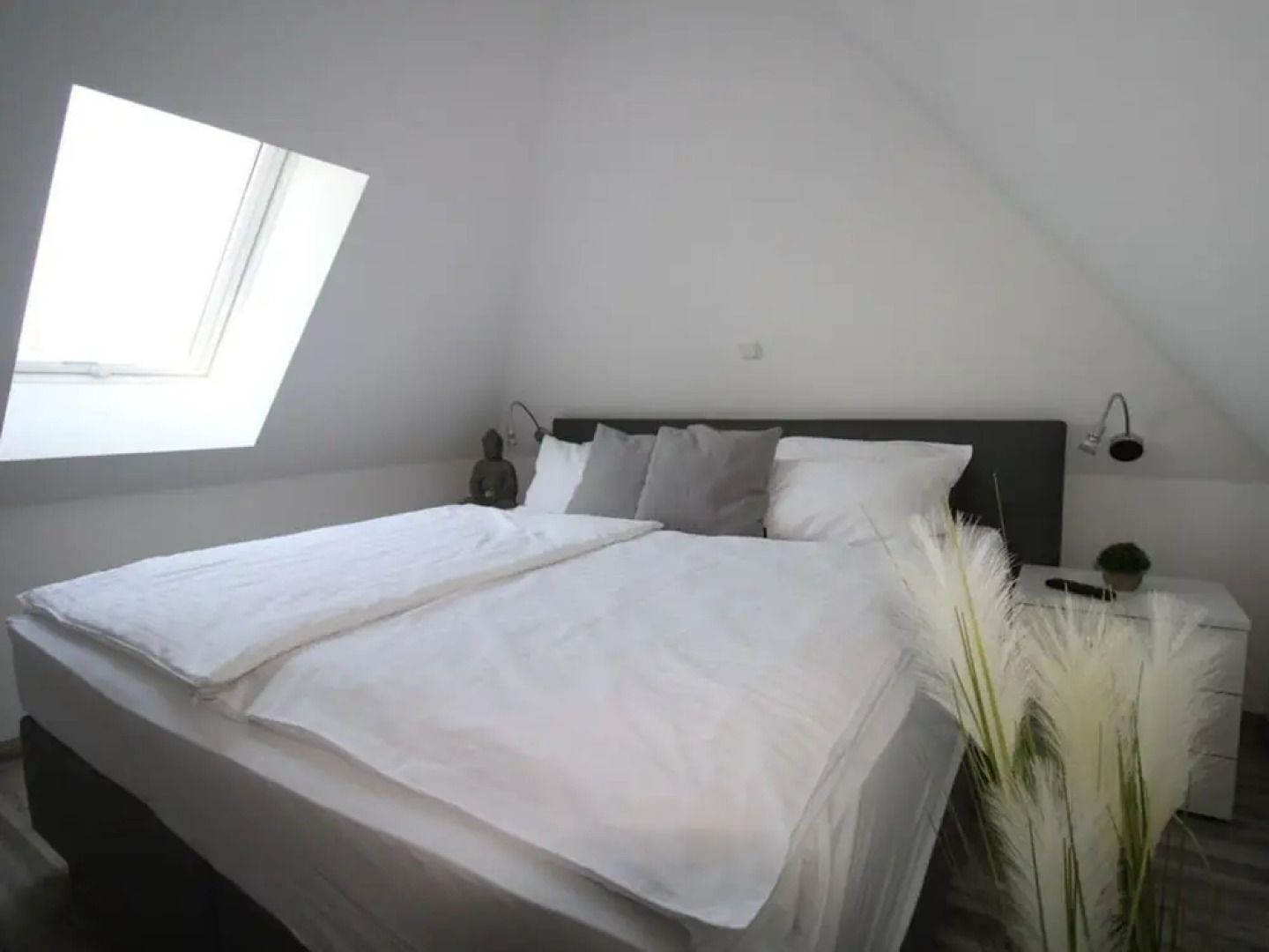 Haus Seeblick Modern Retreat