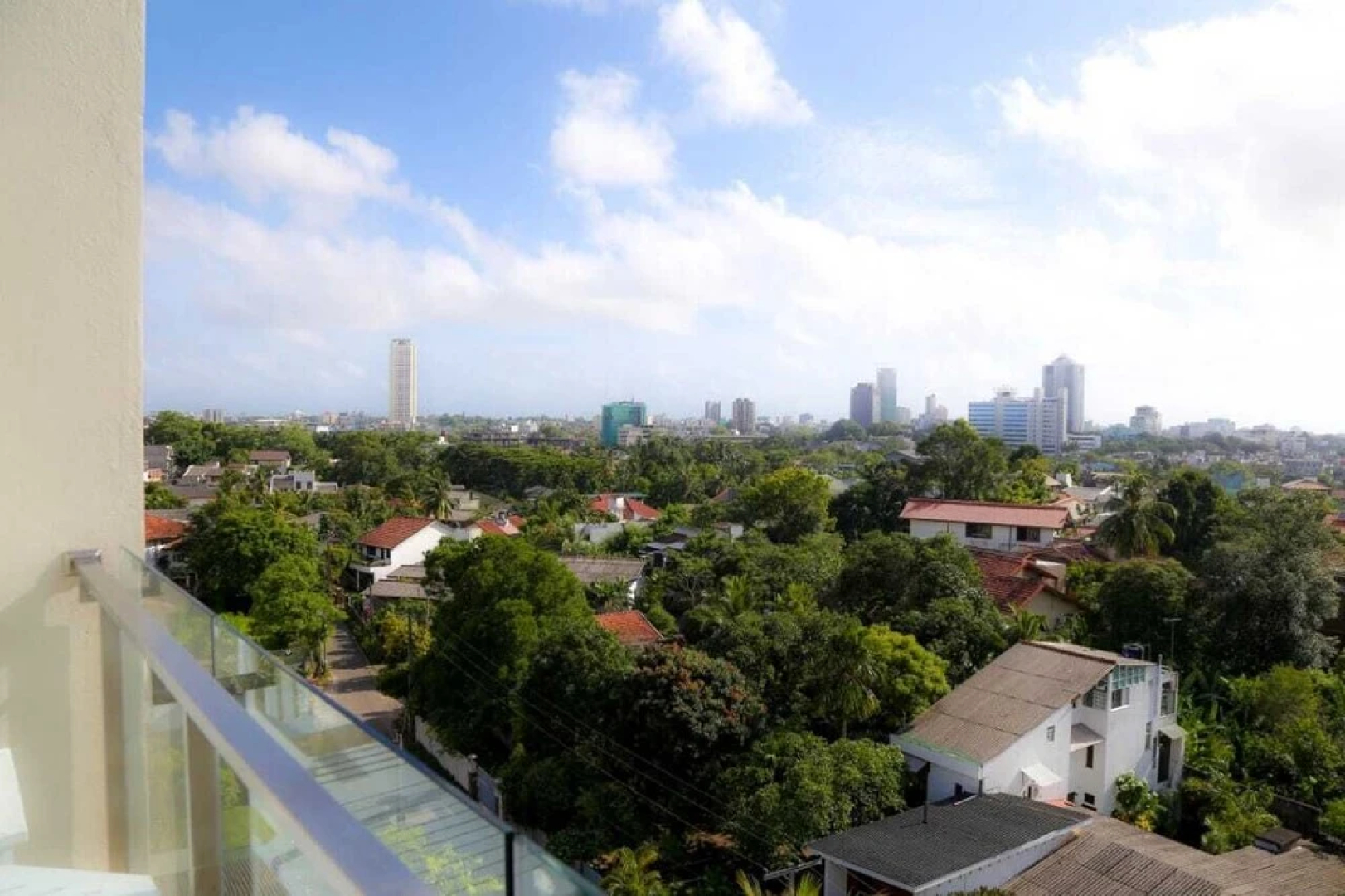 Apna Colombo