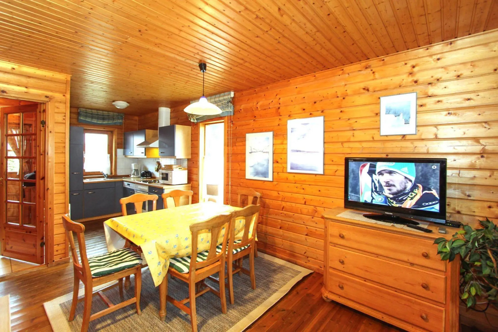 in Hasselfelde with 2 bedrooms and 1 bathrooms