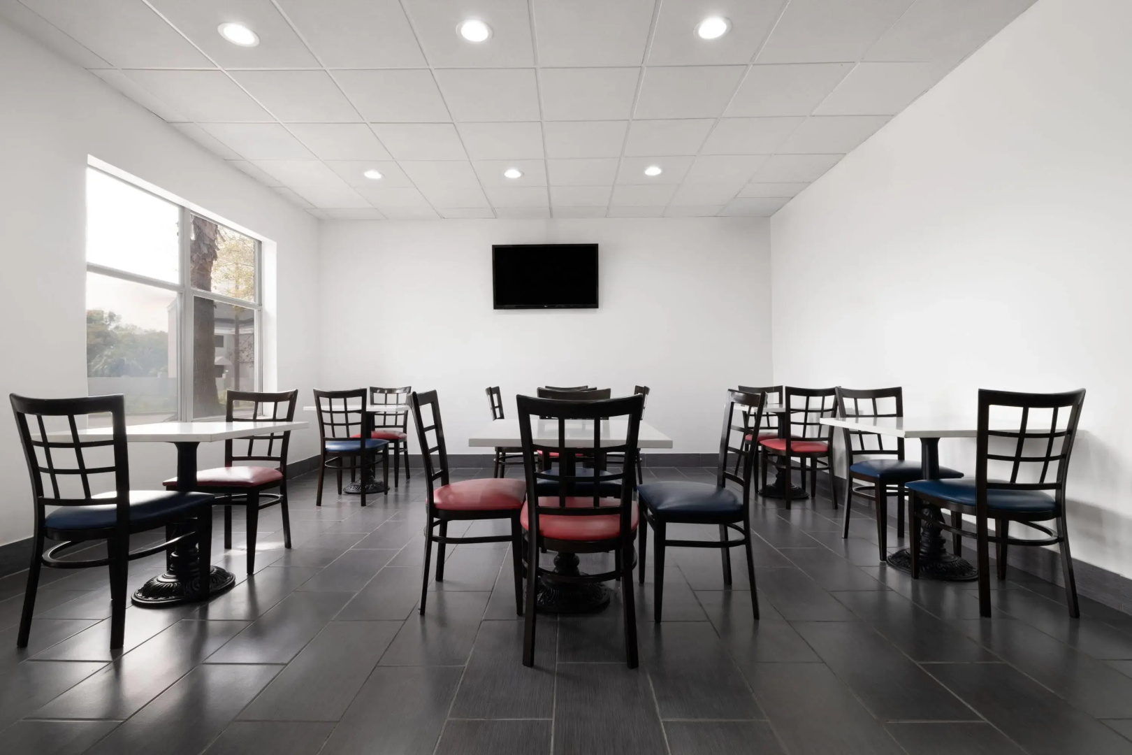 Wingate by Wyndham Savannah Gateway