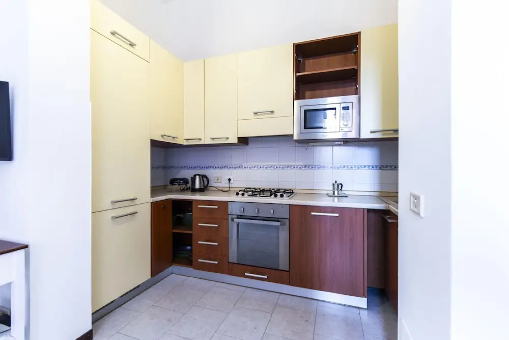 Erba 6 in Baranzate With 1 Bedrooms and 1 Bathrooms