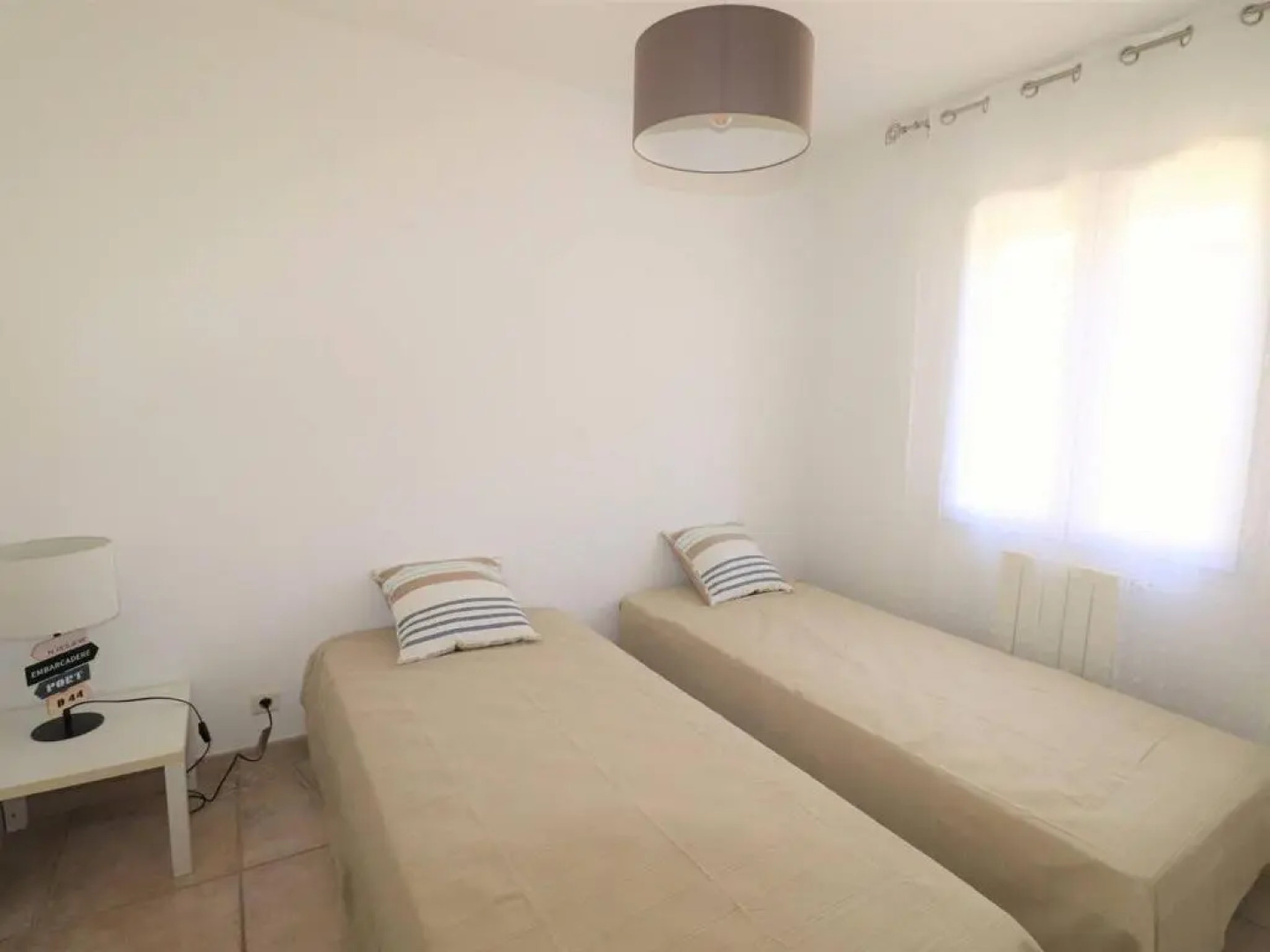 MAISON LE GRAU-DU-ROI, 5 PIèCES, 8 PERSONNES - FR-1-307-157