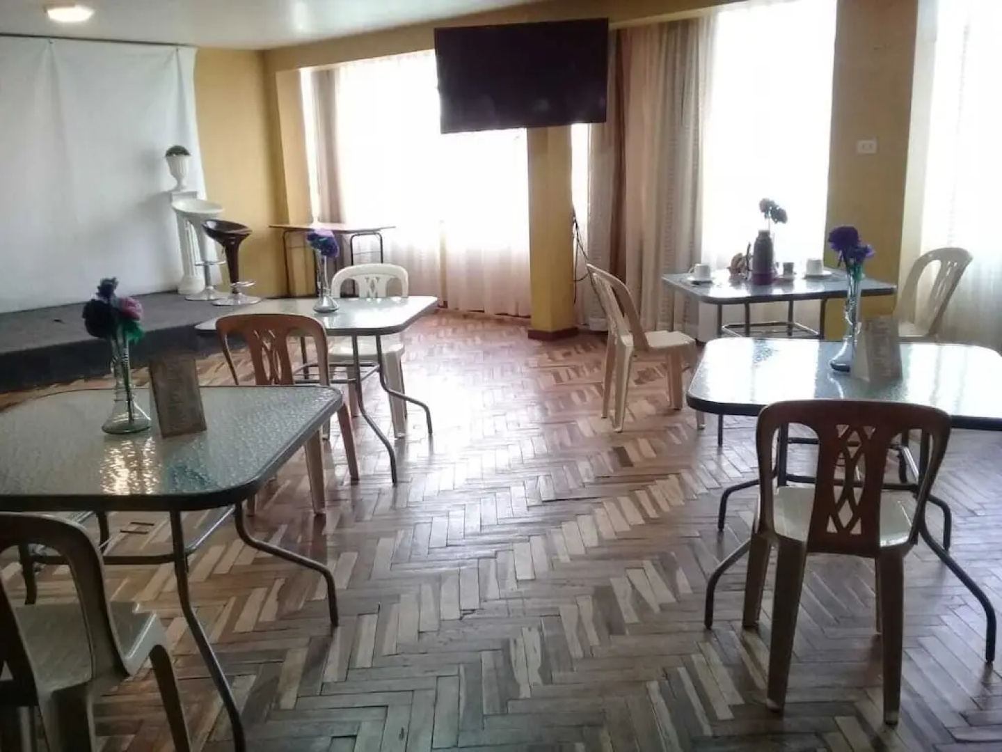 Hotel Sueños Dorados
