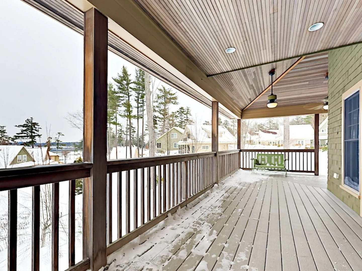 Hilltop Harbor Cottage 3 Bedrooms 2.5 Bathrooms Cottage