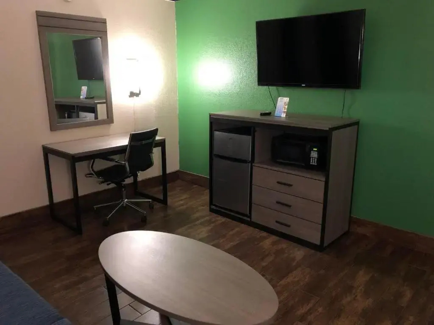 Travelers Inn & Suites