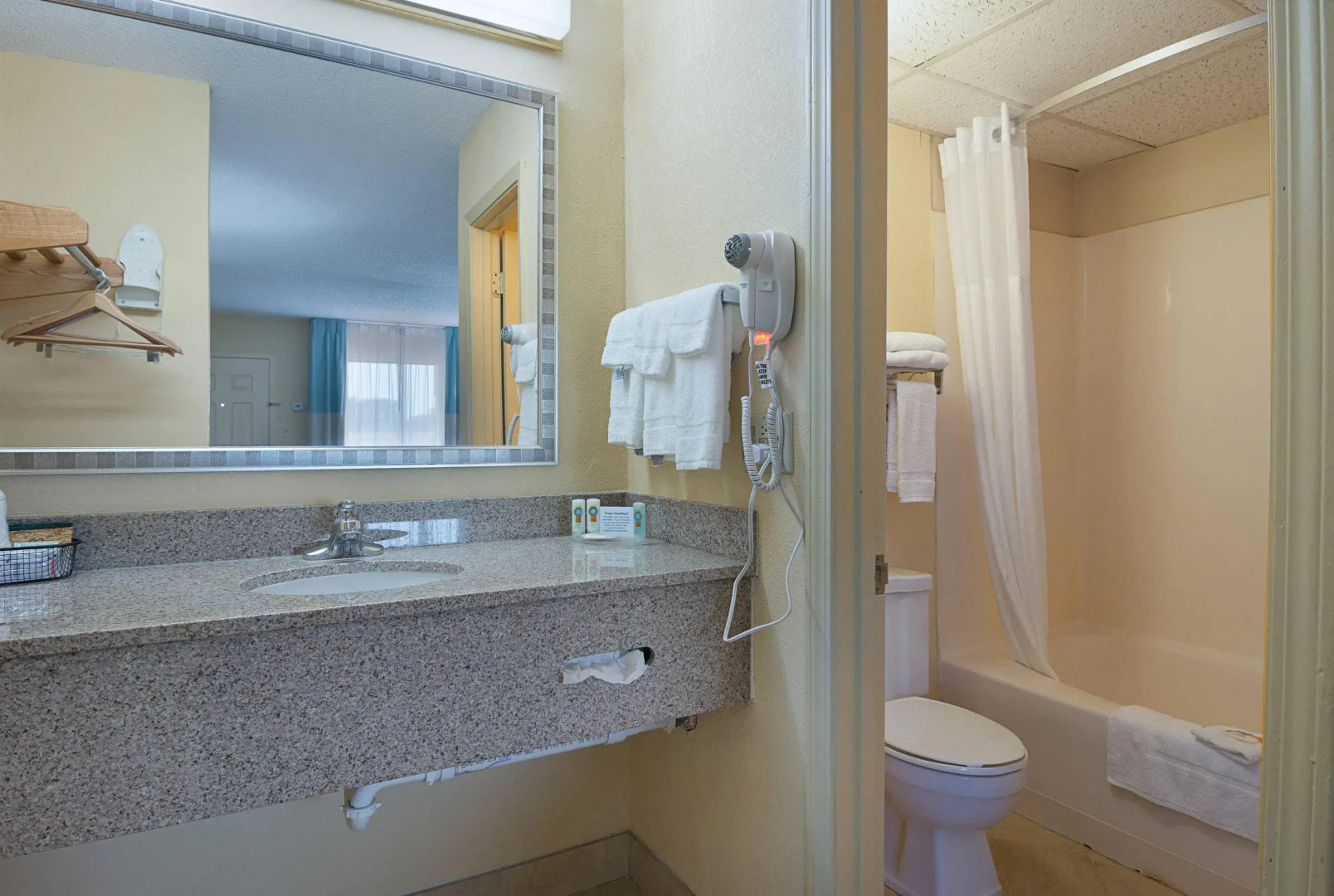 Quality Inn Calhoun North I-75