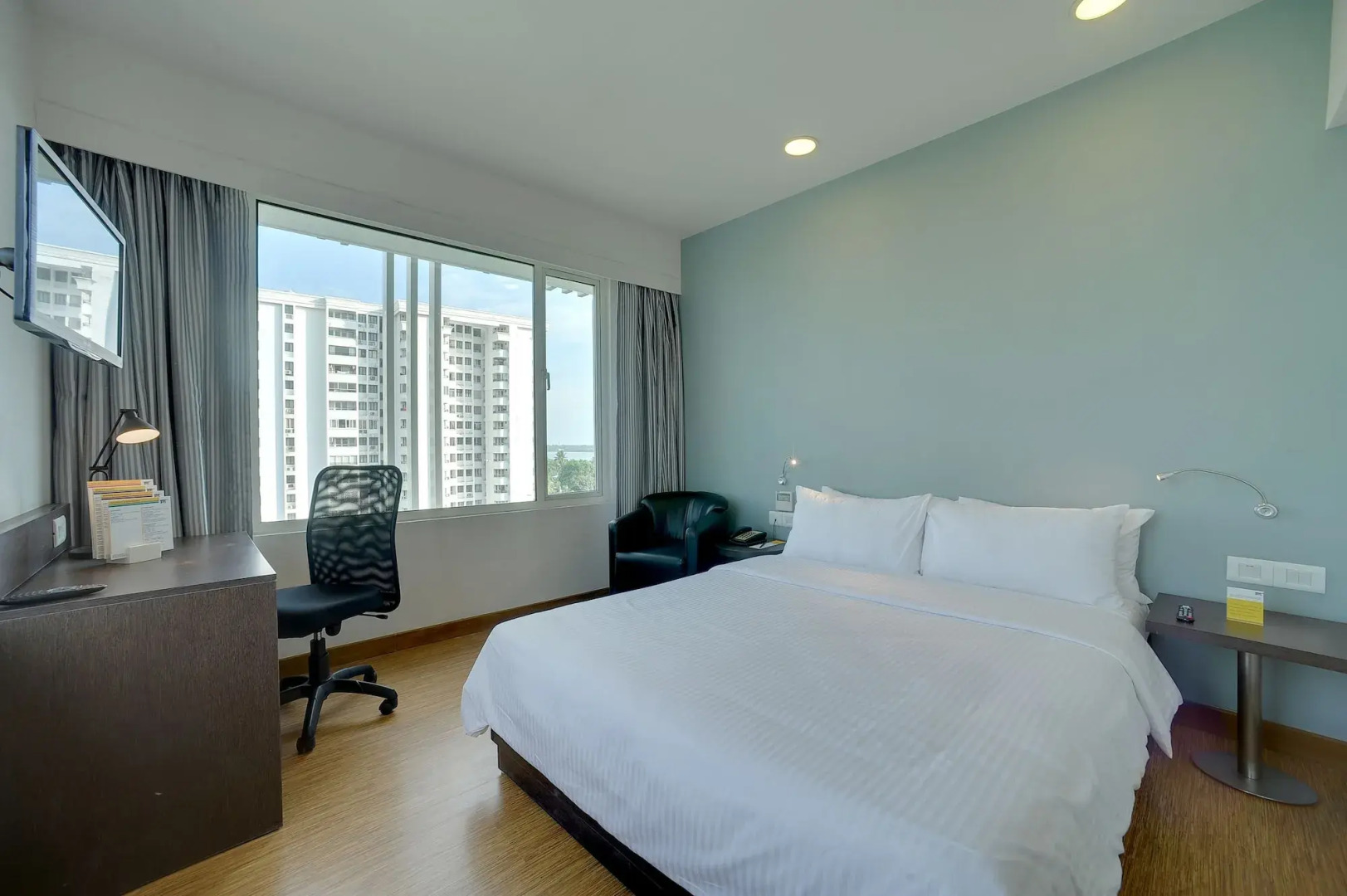 Keys Select by Lemon Tree Hotels, Kochi