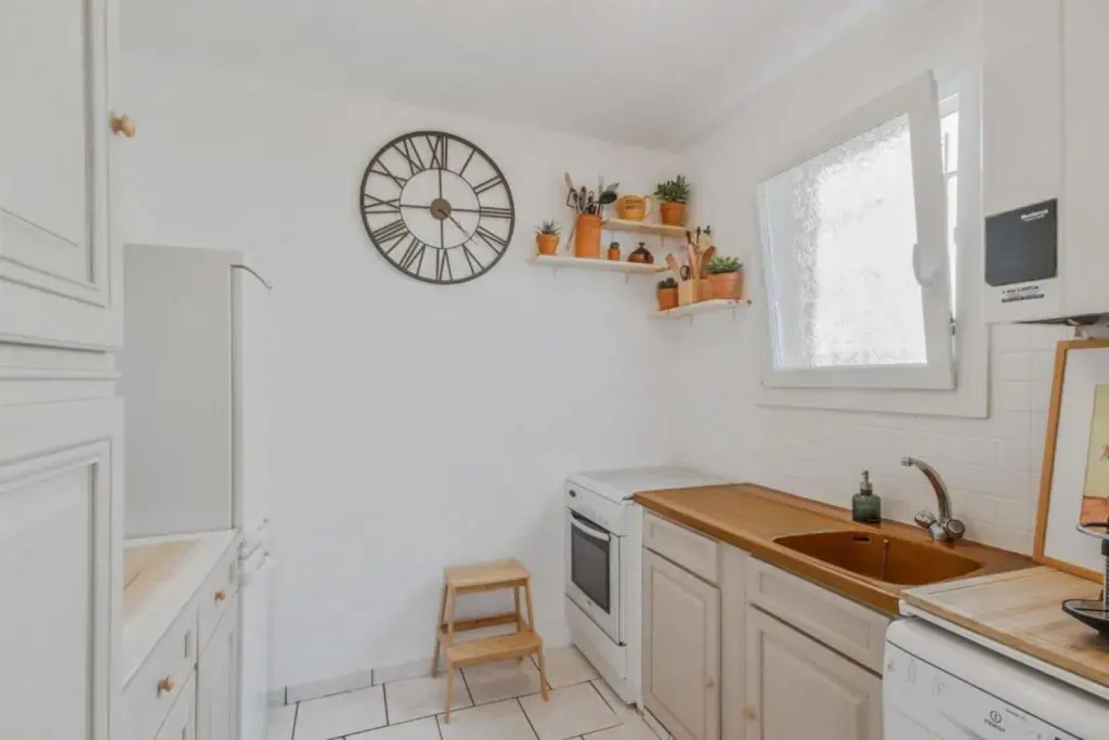 Beautiful 2br with AC and sea-view terrace in La Seyne-sur-Mer Welkeys