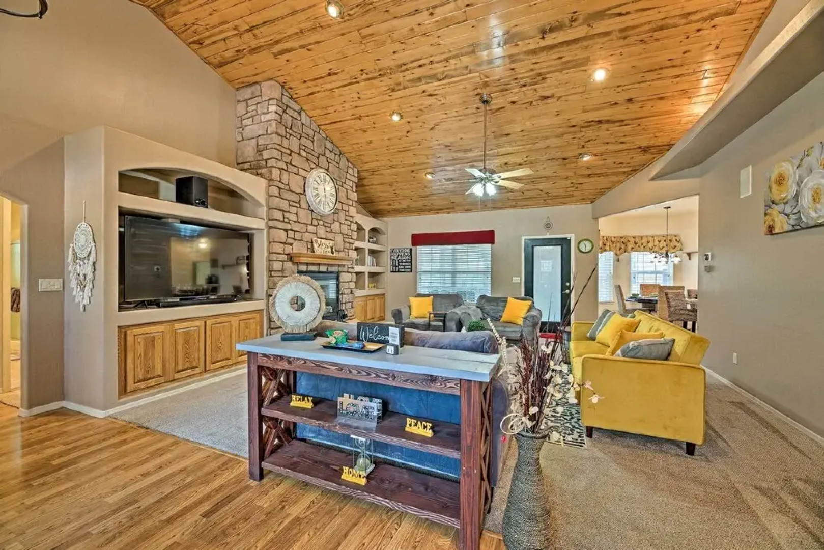 Upscale Show Low Haven w/ Fire Pit & Game Room!