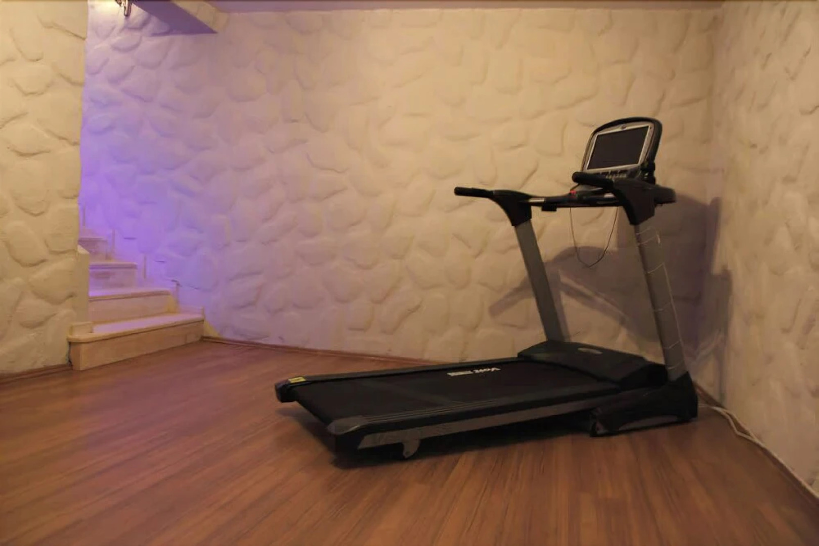 Kondo Suites & Residence