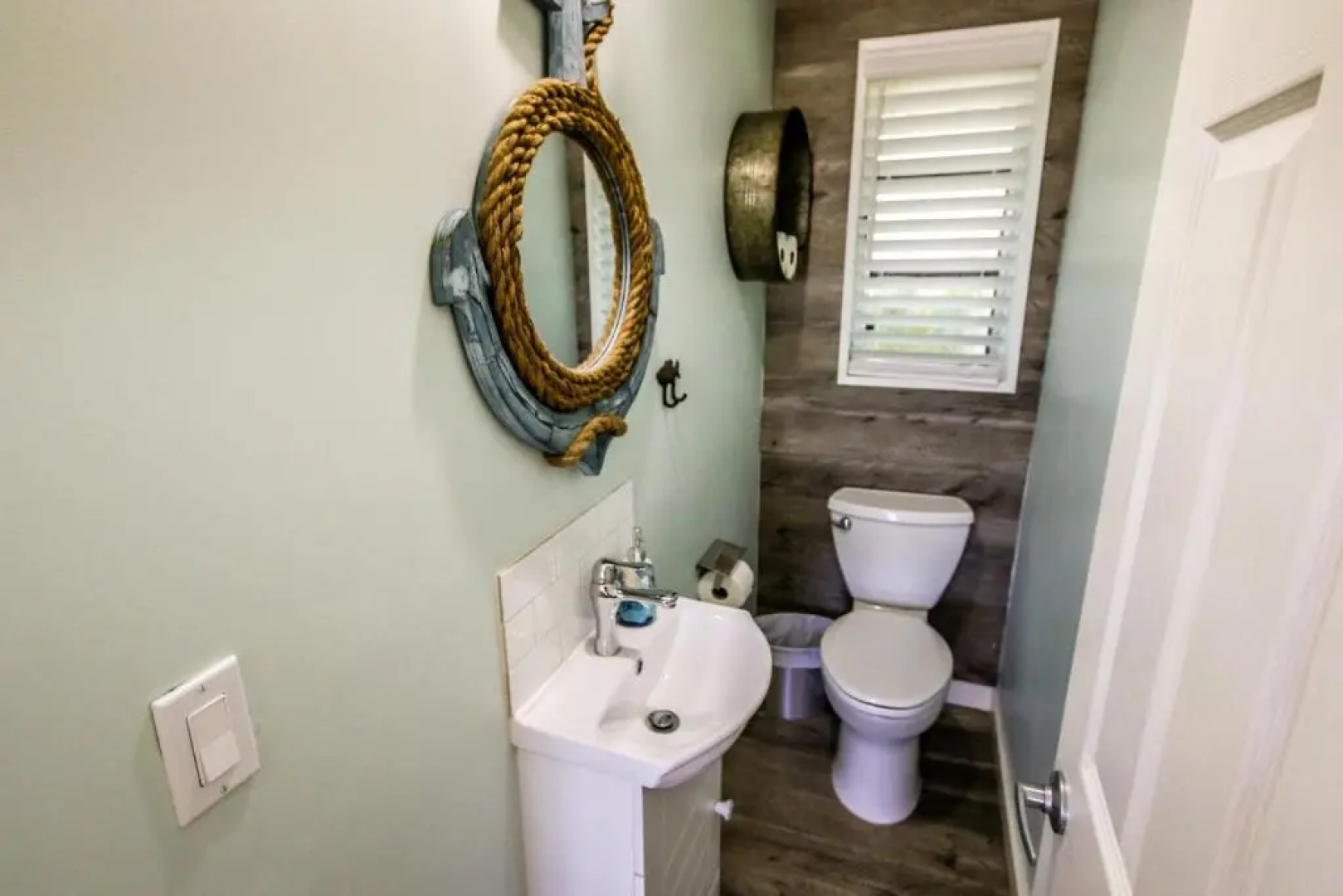 Island View Cottages