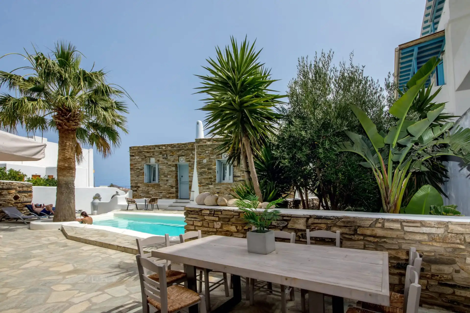 Onar Hotel and Suites