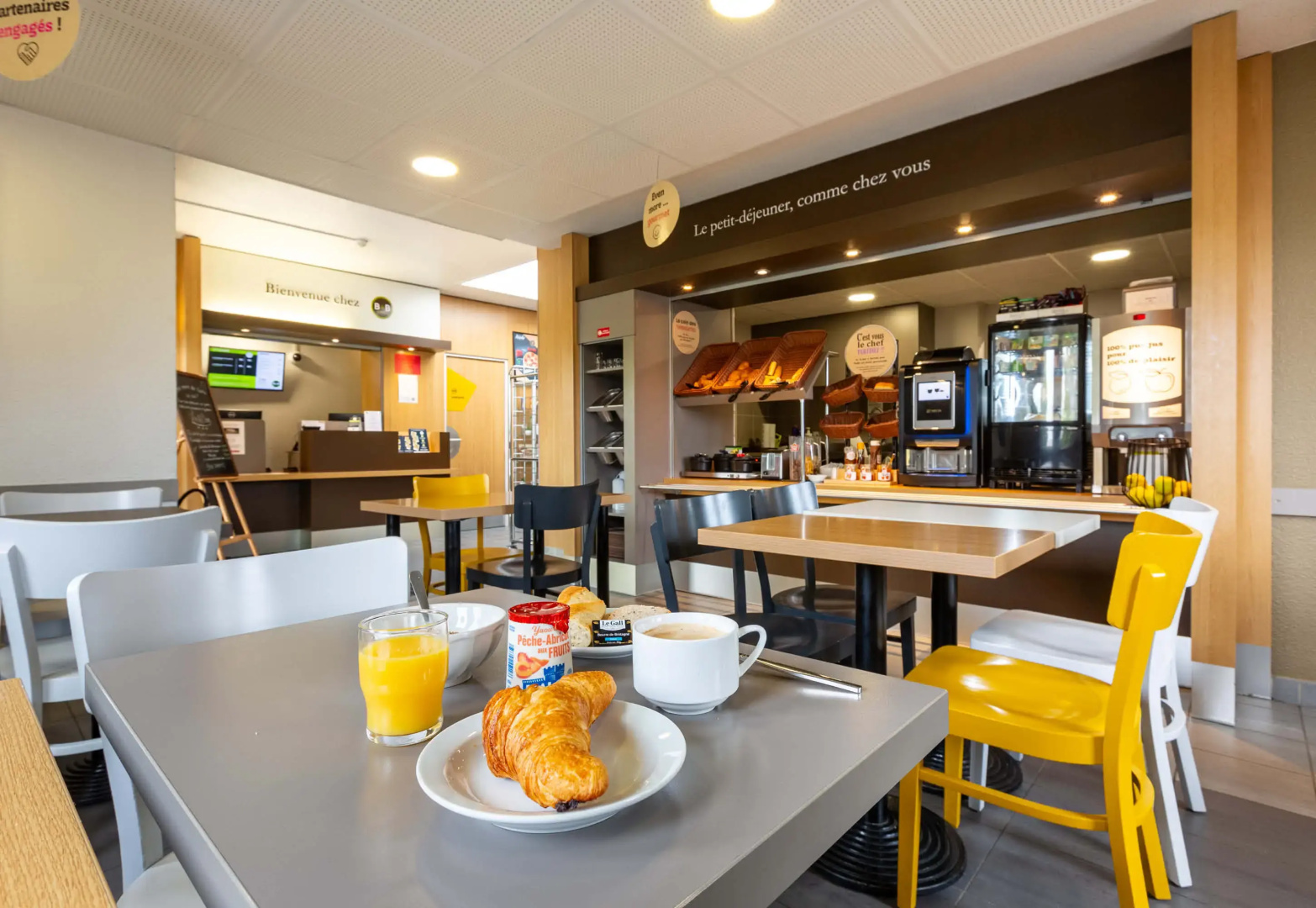 B&B Hotel Chartres Le Coudray