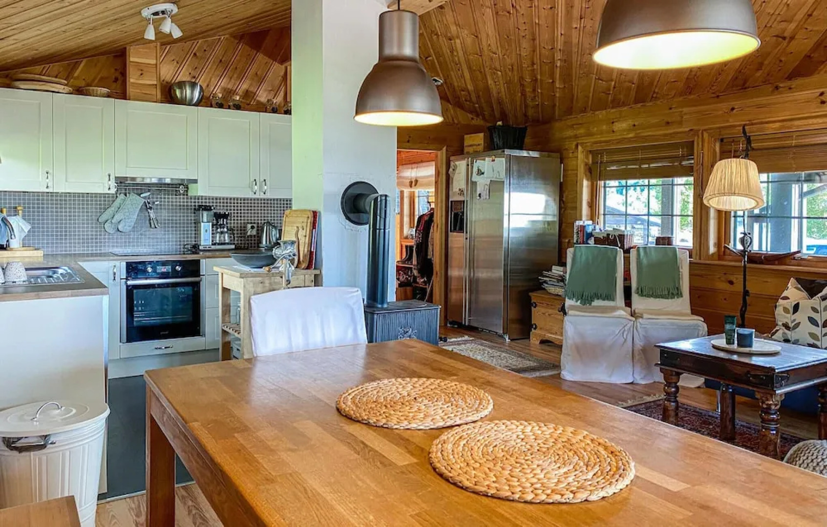 Nice Home in Stavang With 4 Bedrooms