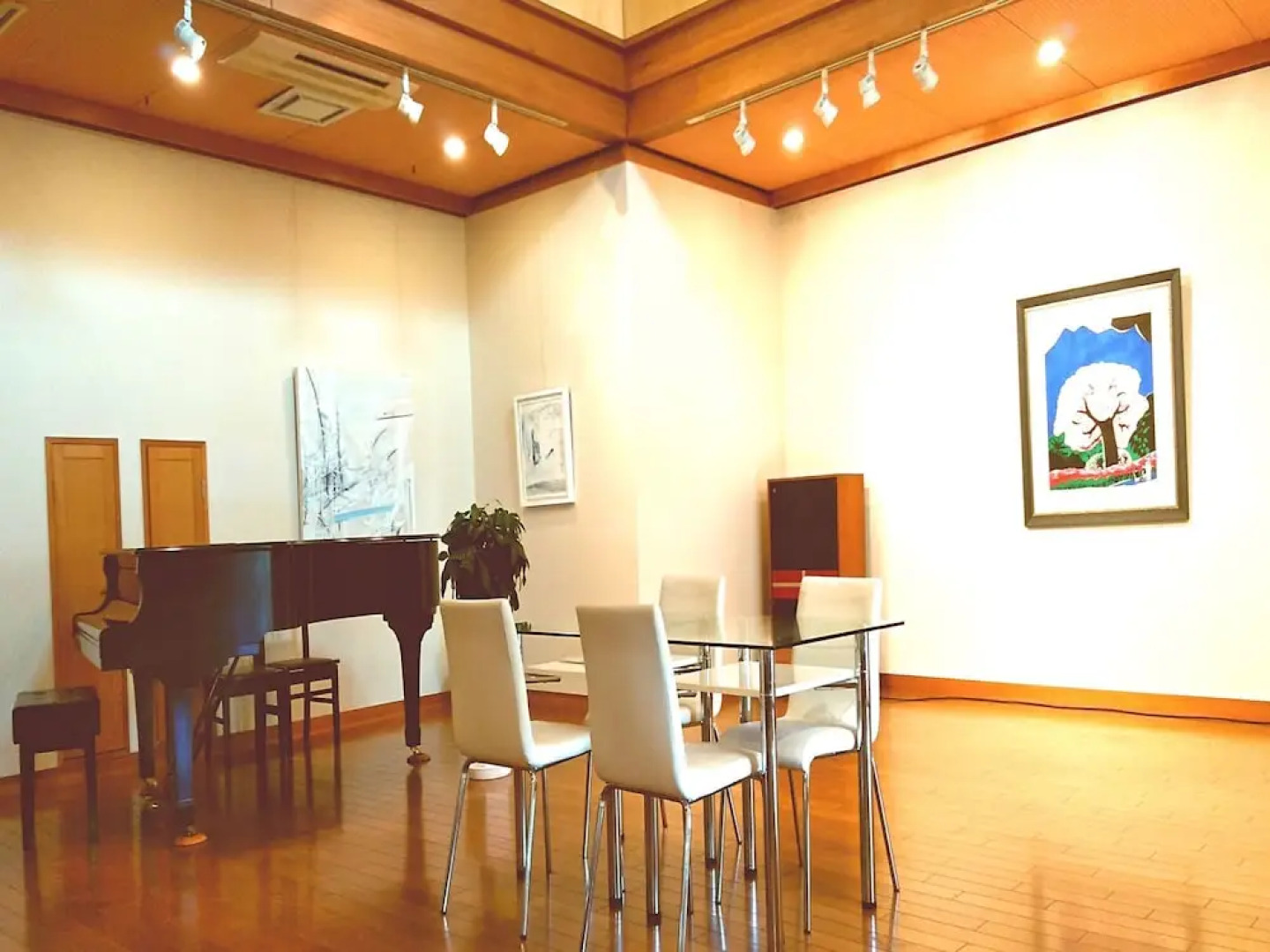 Hitoyoshi Mori no Hall Lady's Inn – Caters to Women