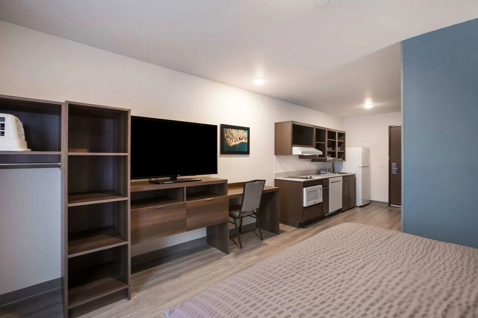 WoodSpring Suites Detroit Madison Heights