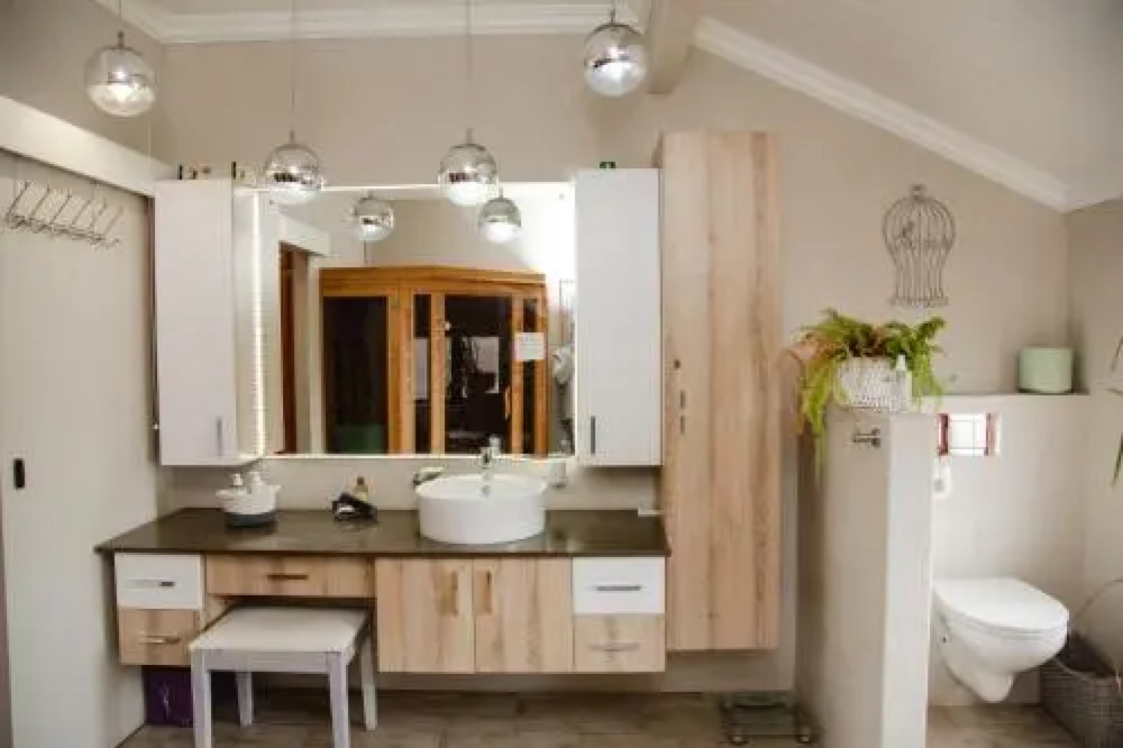 House on the Hill Paradise Beach