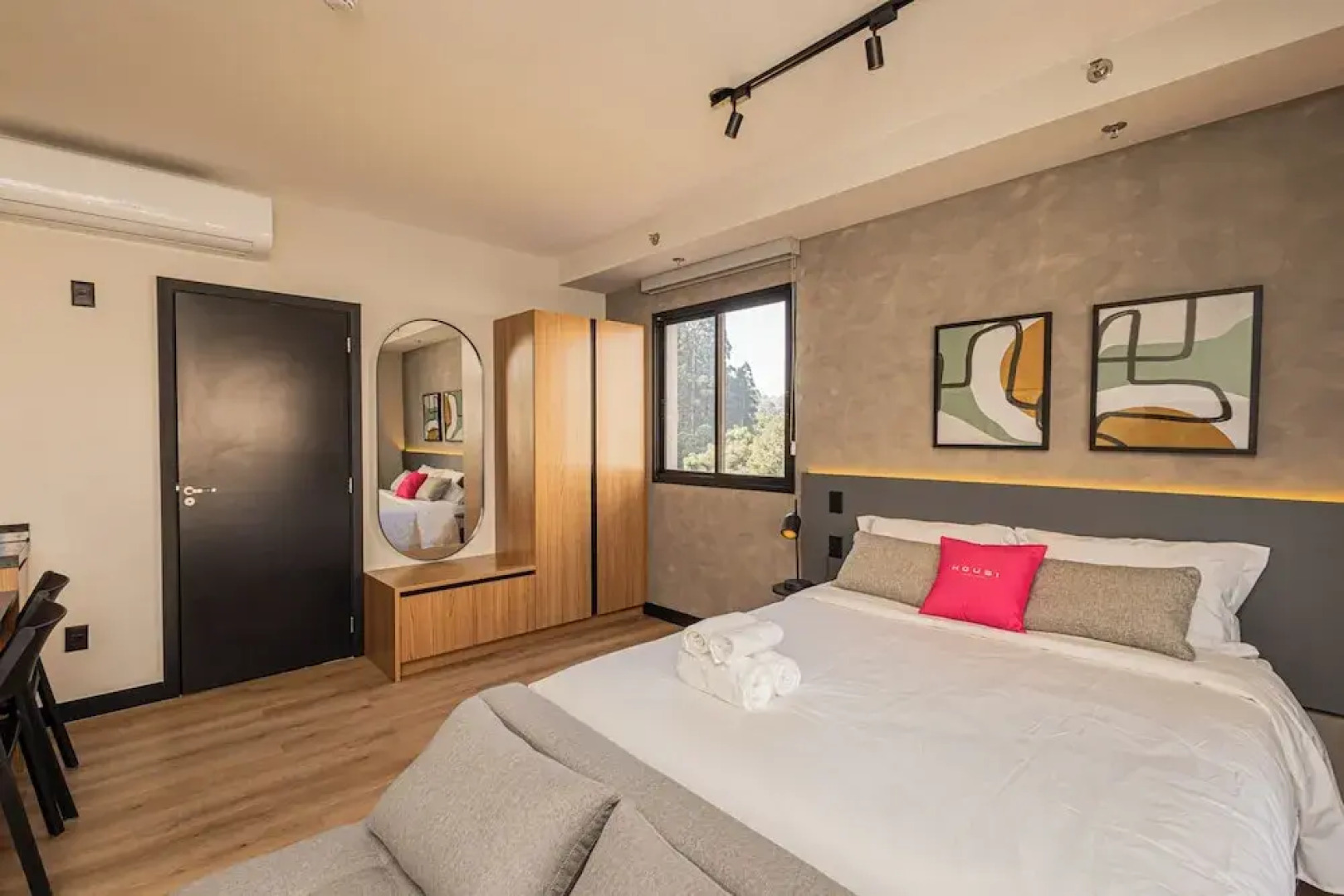 Sky Design Alphaville Housi by Anora