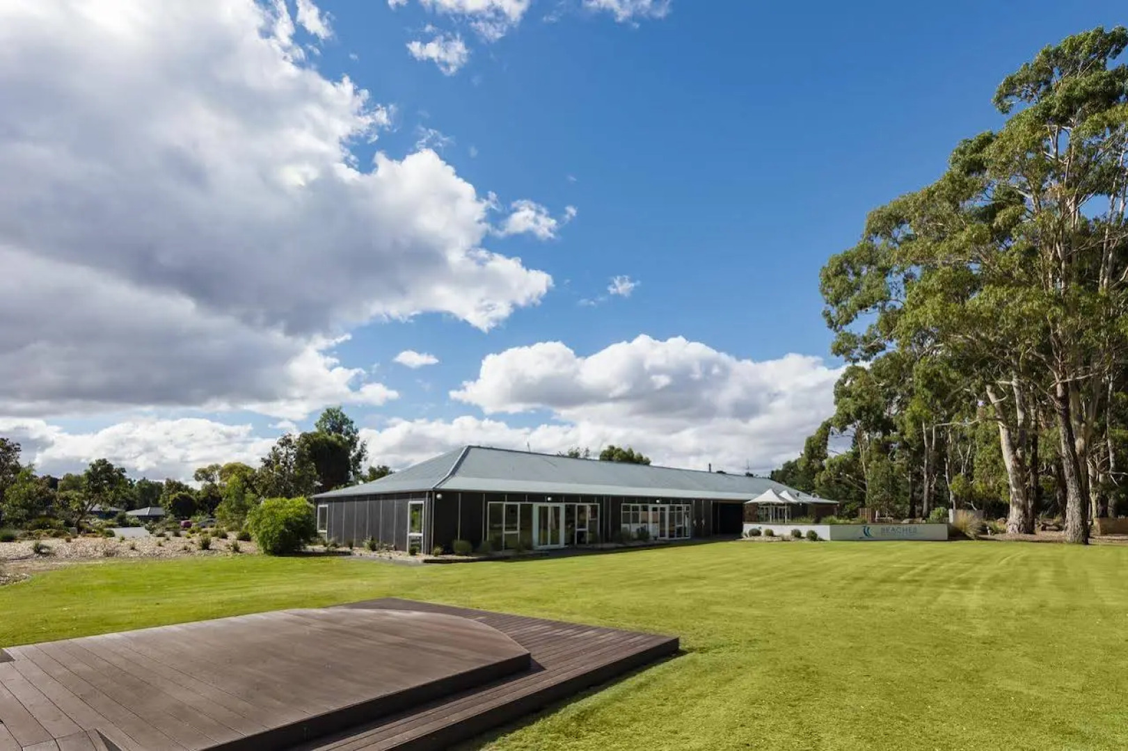 Ramada Resort by Wyndham Seven Mile Beach