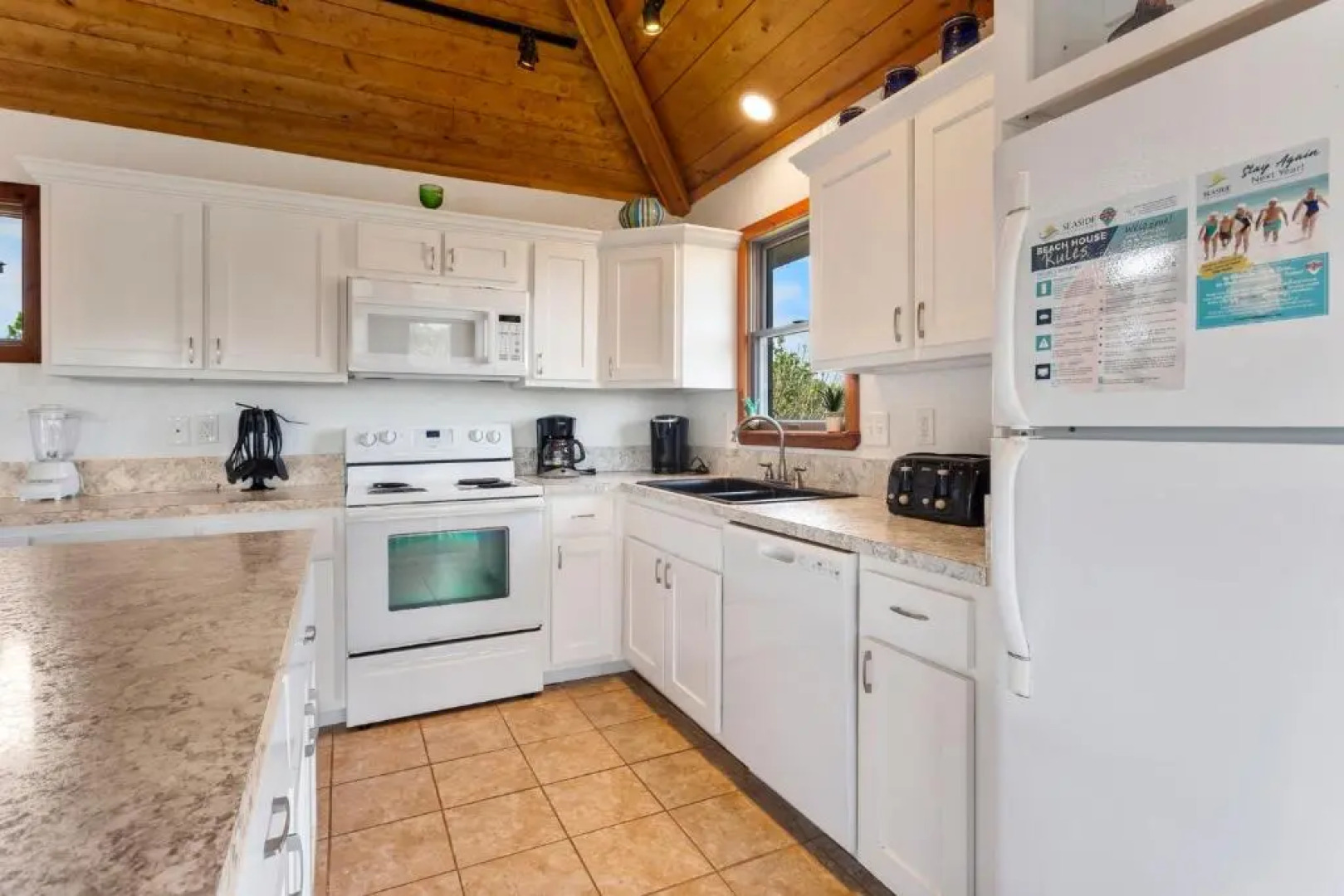 1100 - La Maison De Geezer