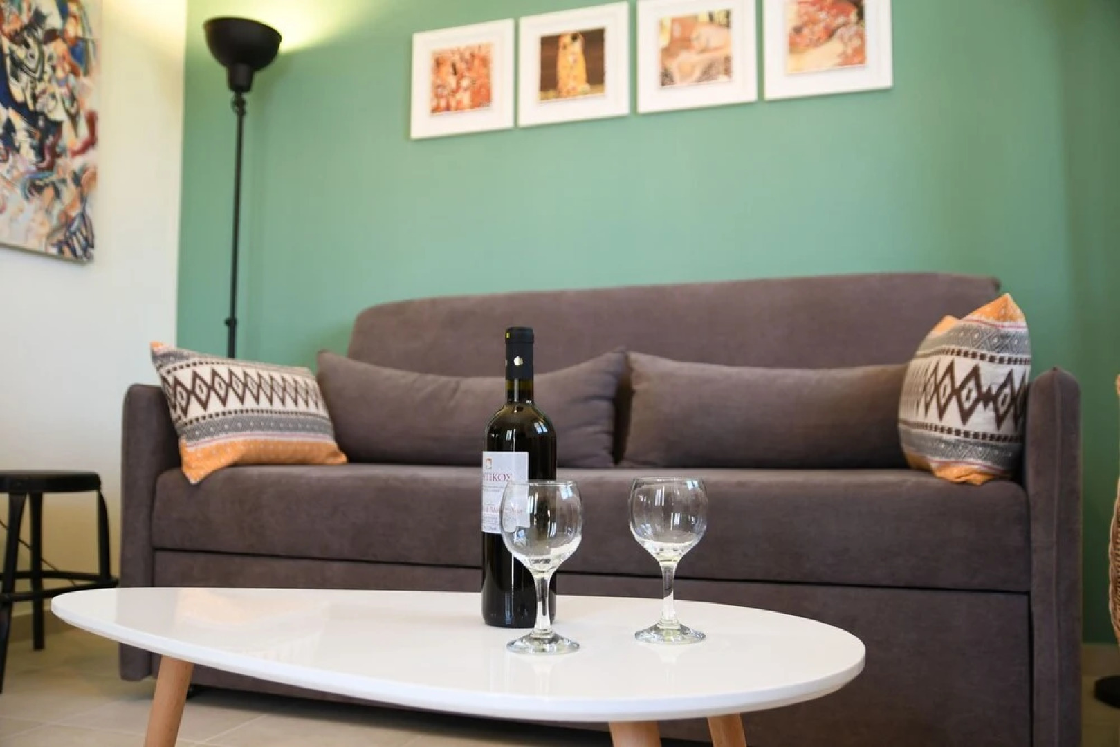 Art Garden house - 500m from the Beach