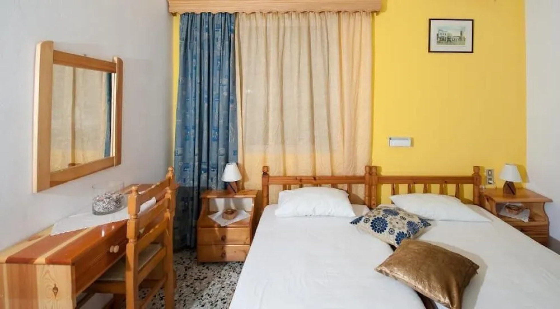 Nikos Studios & Apartments