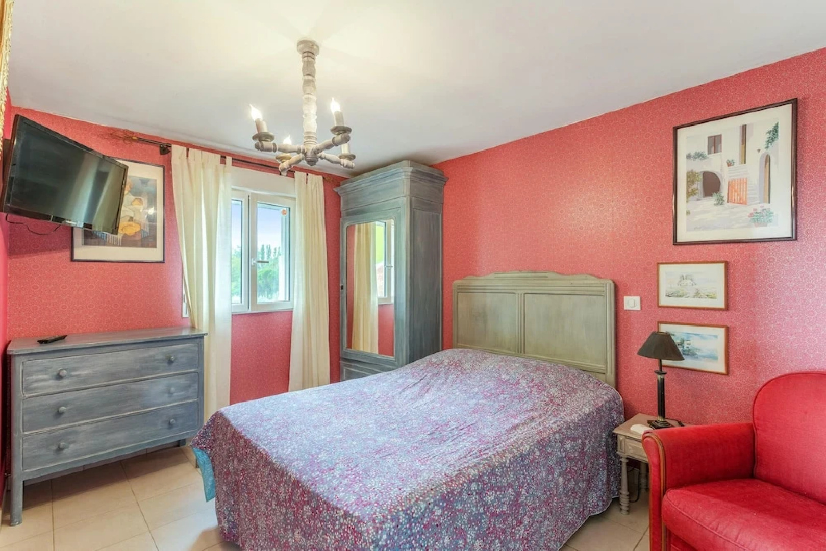 Apartment With one Bedroom in Mortagne-sur-gironde, With Furnished Gar