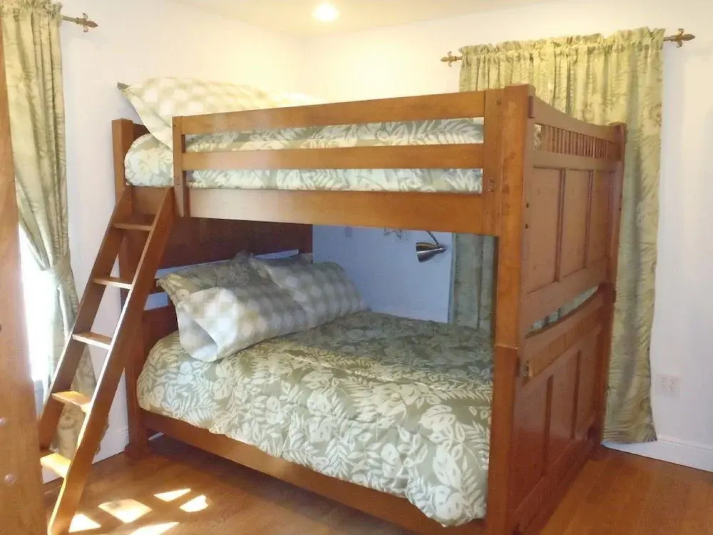 The Great Escape River House