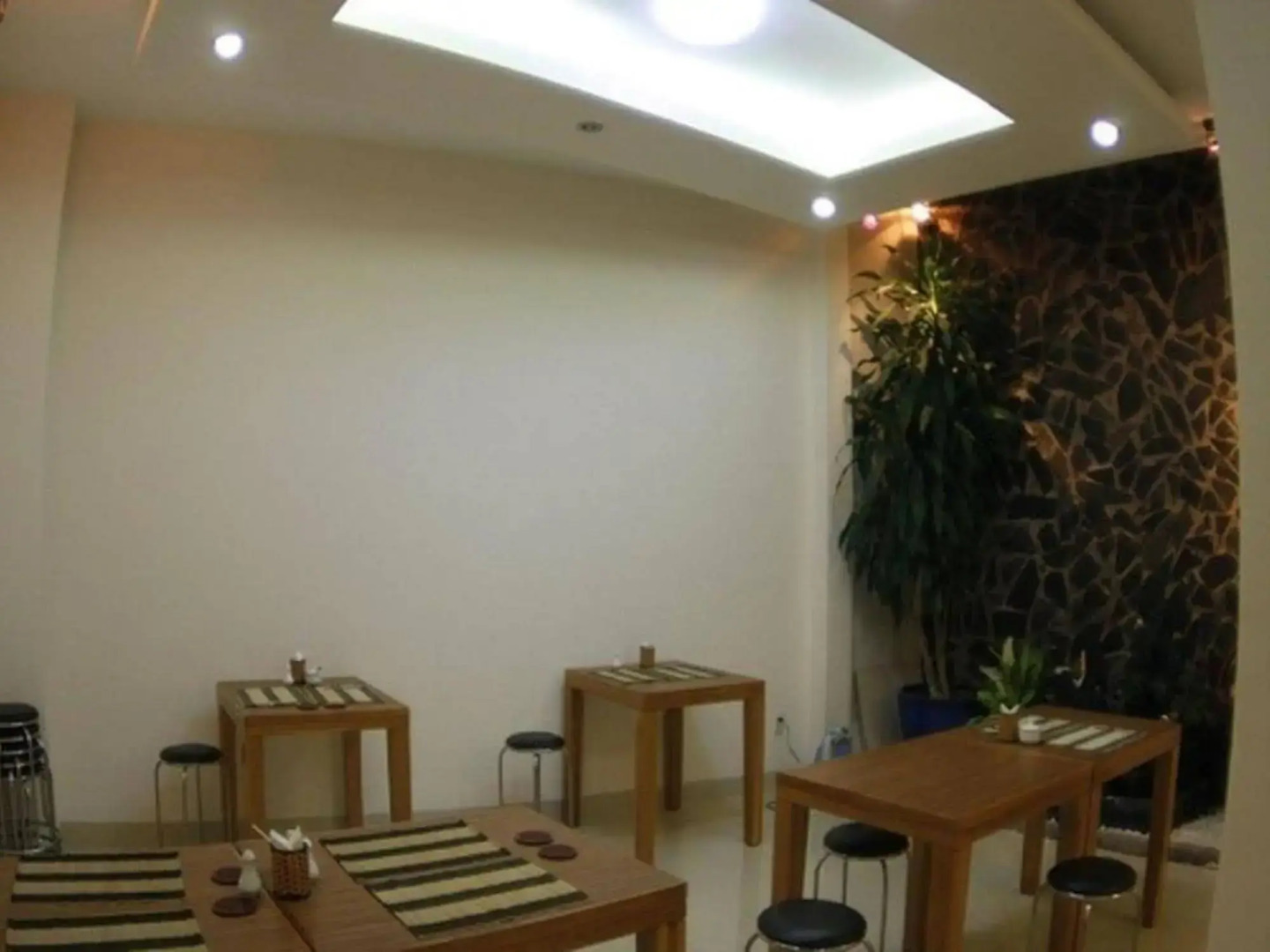 The Alley Saigon Hotel