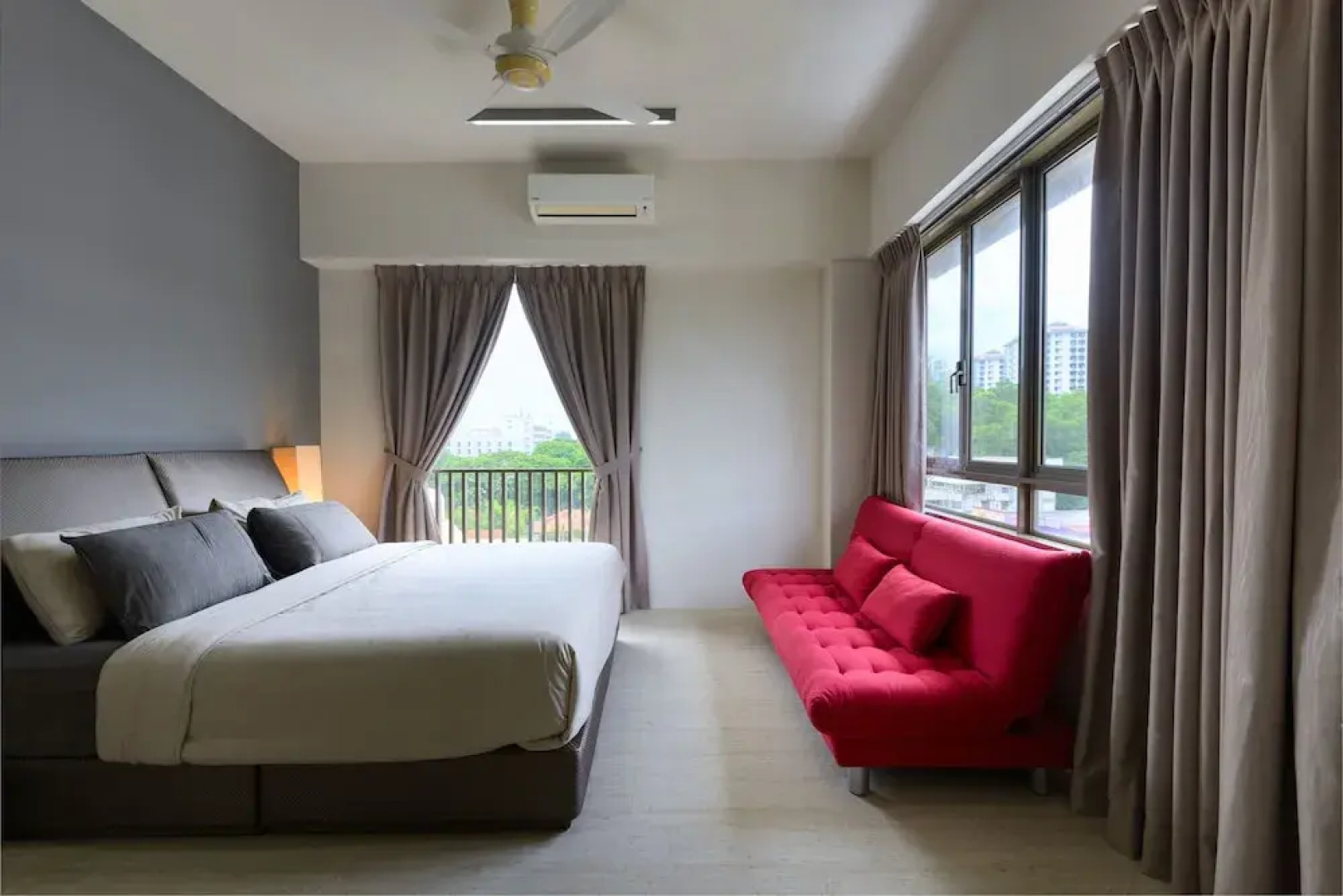 2 Bedrooms Apartment By The Sea