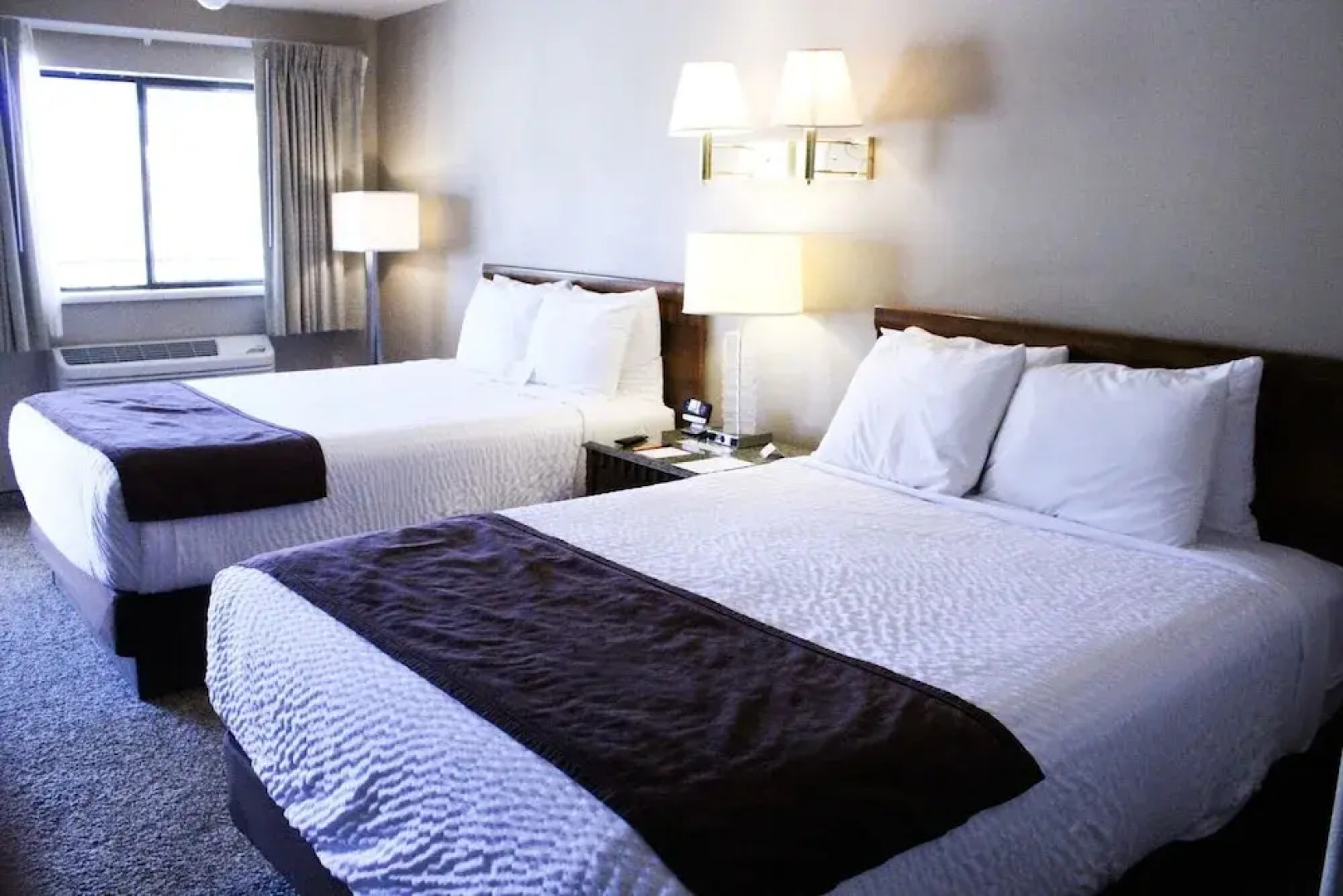 Whispering Sands Motel