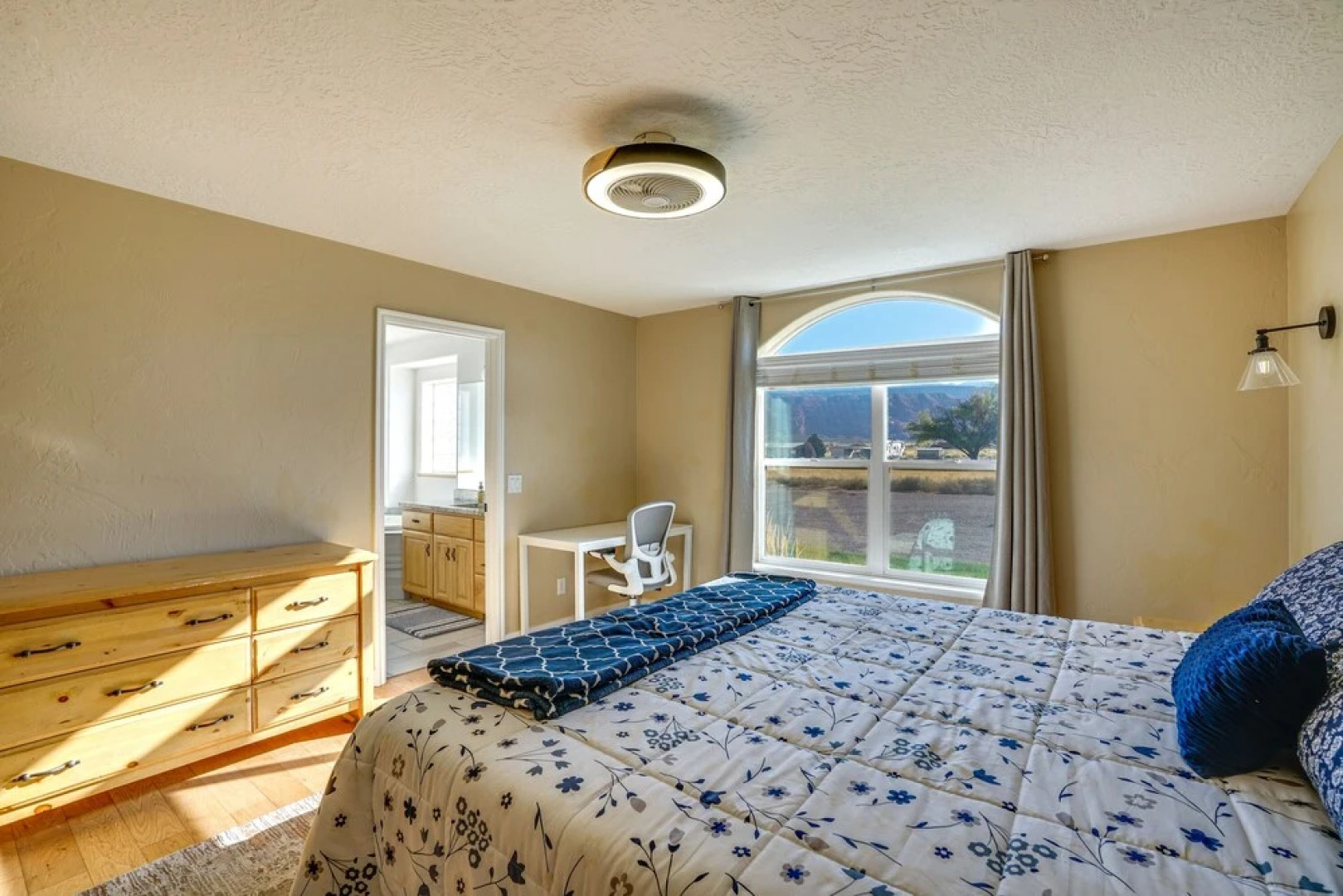 Moab Home w/ Pool - 14 Mi to Arches National Park!