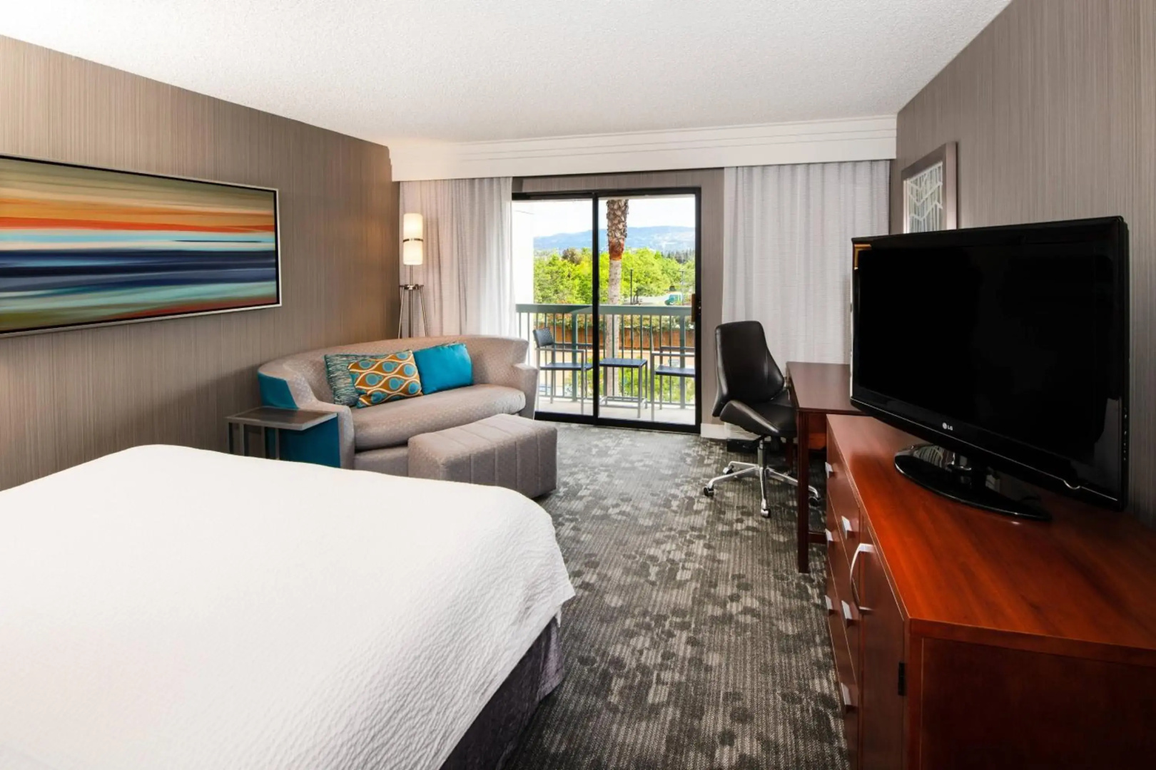 Courtyard by Marriott Oakland Airport