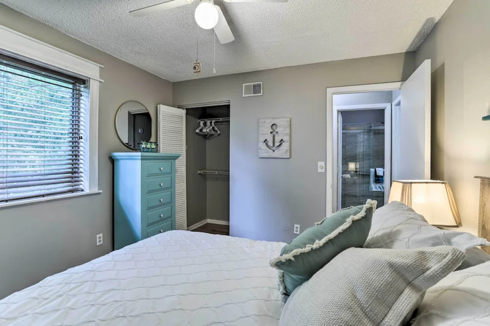 Seminole Townhome: Easy Access to Beaches!